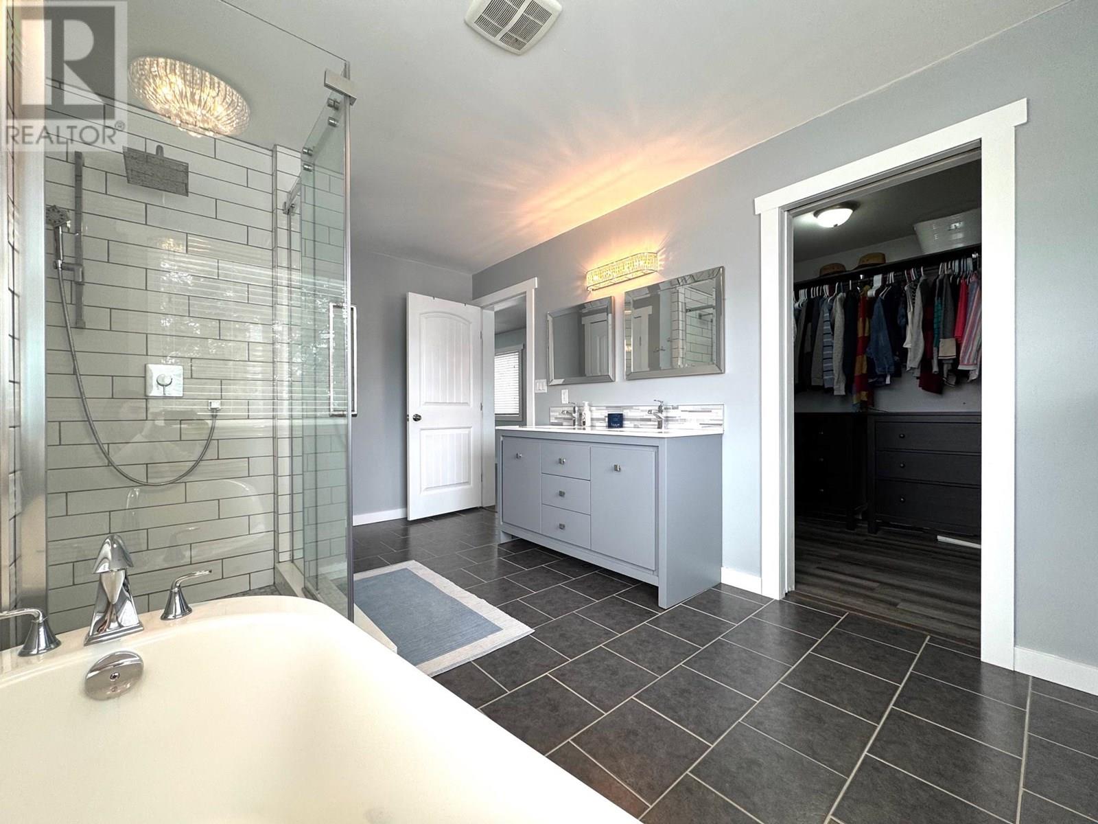 2075 Parker Drive, Merritt, British Columbia  V1K 1J2 - Photo 32 - 10351707