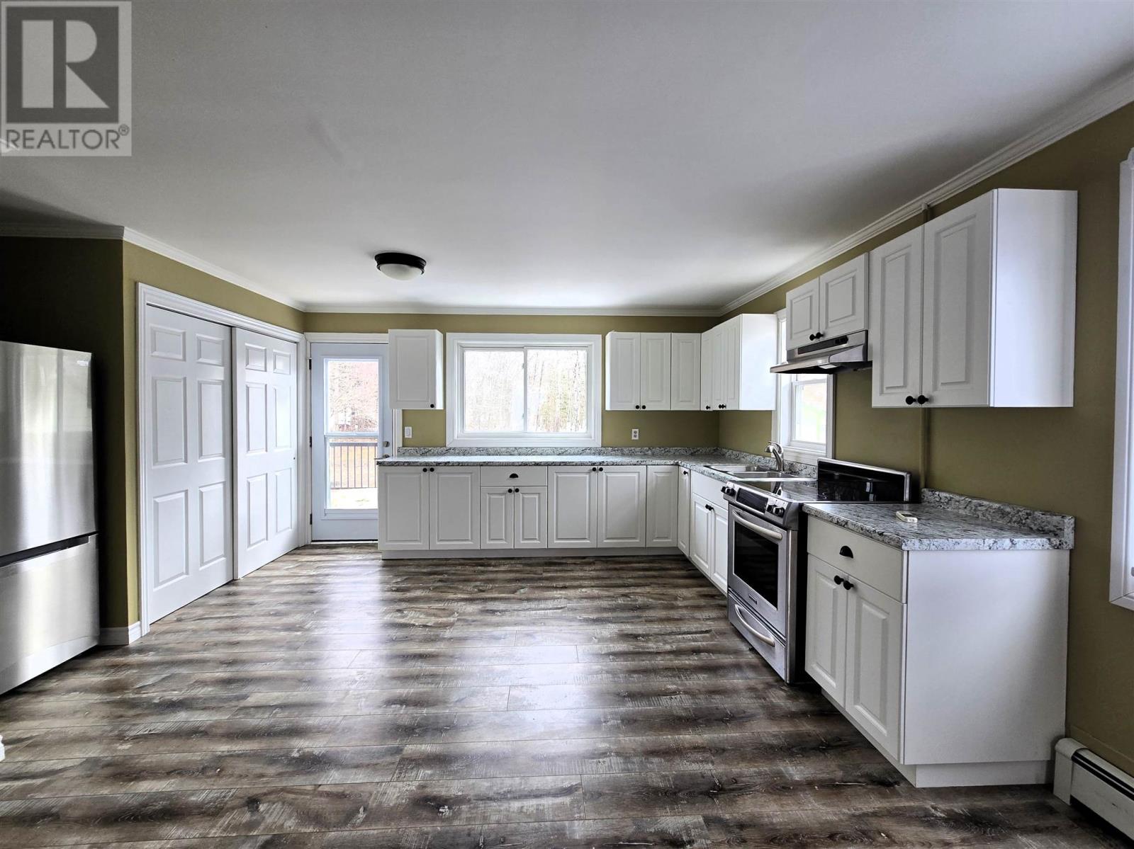 300 Woodward Ave, Blind River, Ontario  P0R 1B0 - Photo 2 - SM250734