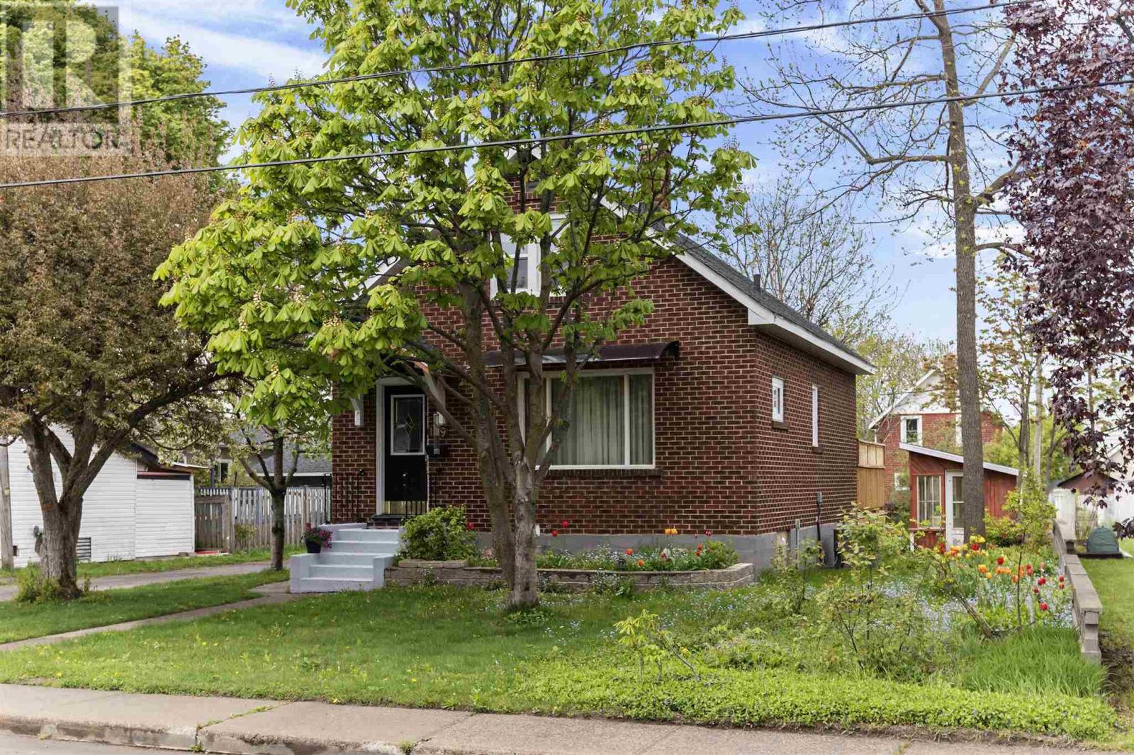 199 Spruce St, Sault Ste. Marie, Ontario  P6B 2H1 - Photo 37 - SM251306