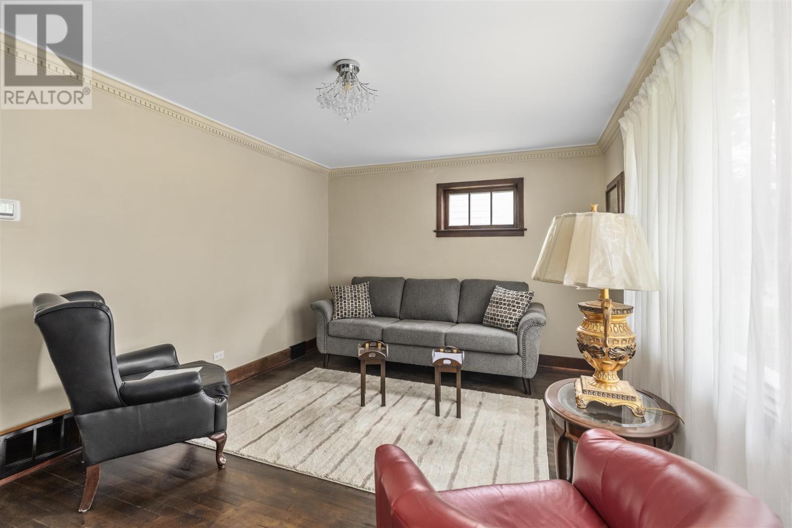 199 Spruce St, Sault Ste. Marie, Ontario  P6B 2H1 - Photo 5 - SM251306