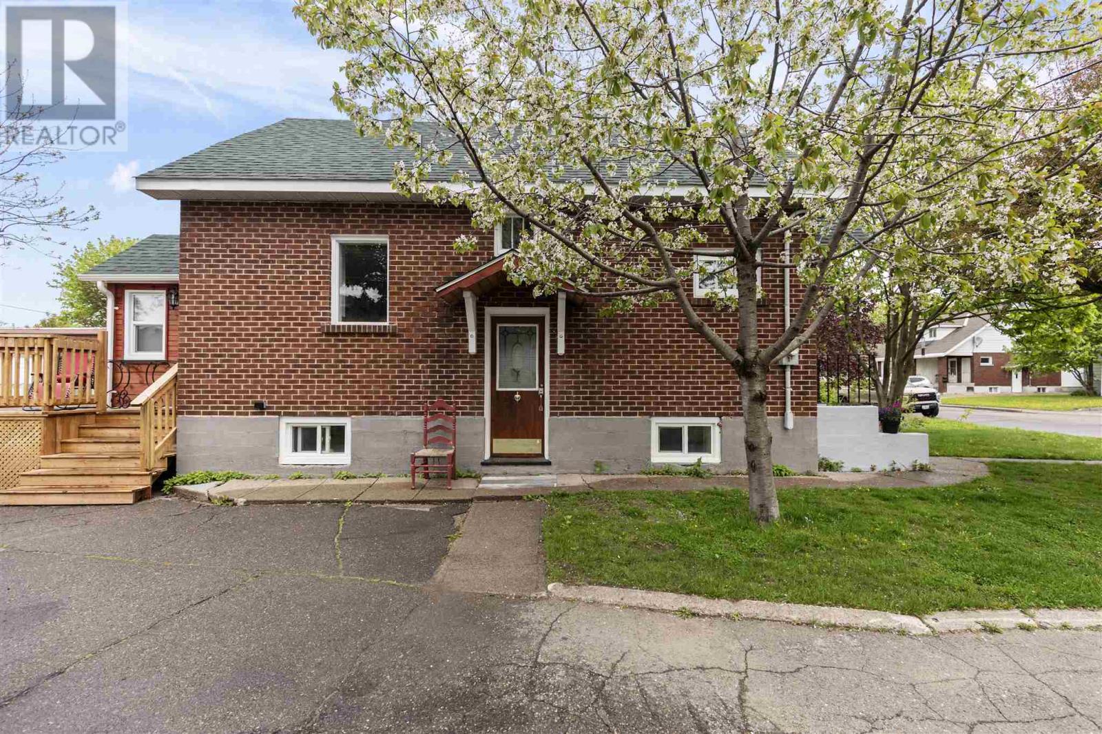 199 Spruce St, Sault Ste. Marie, Ontario  P6B 2H1 - Photo 35 - SM251306