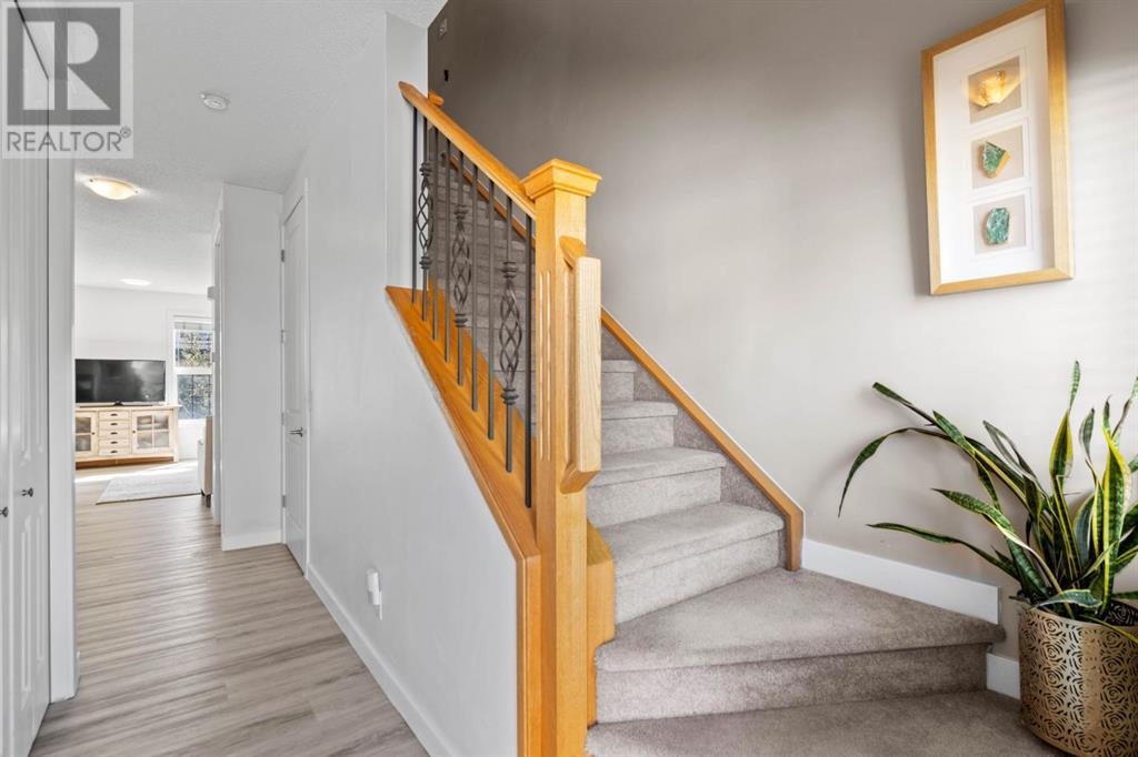 243 Rockyspring Grove Nw, Calgary, Alberta  T3G 5Z7 - Photo 8 - A2218235