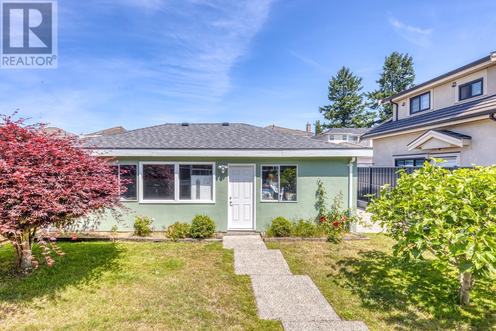 2249 Fraserview Drive, Vancouver, British Columbia  V5P 2N2 - Photo 2 - R3014226