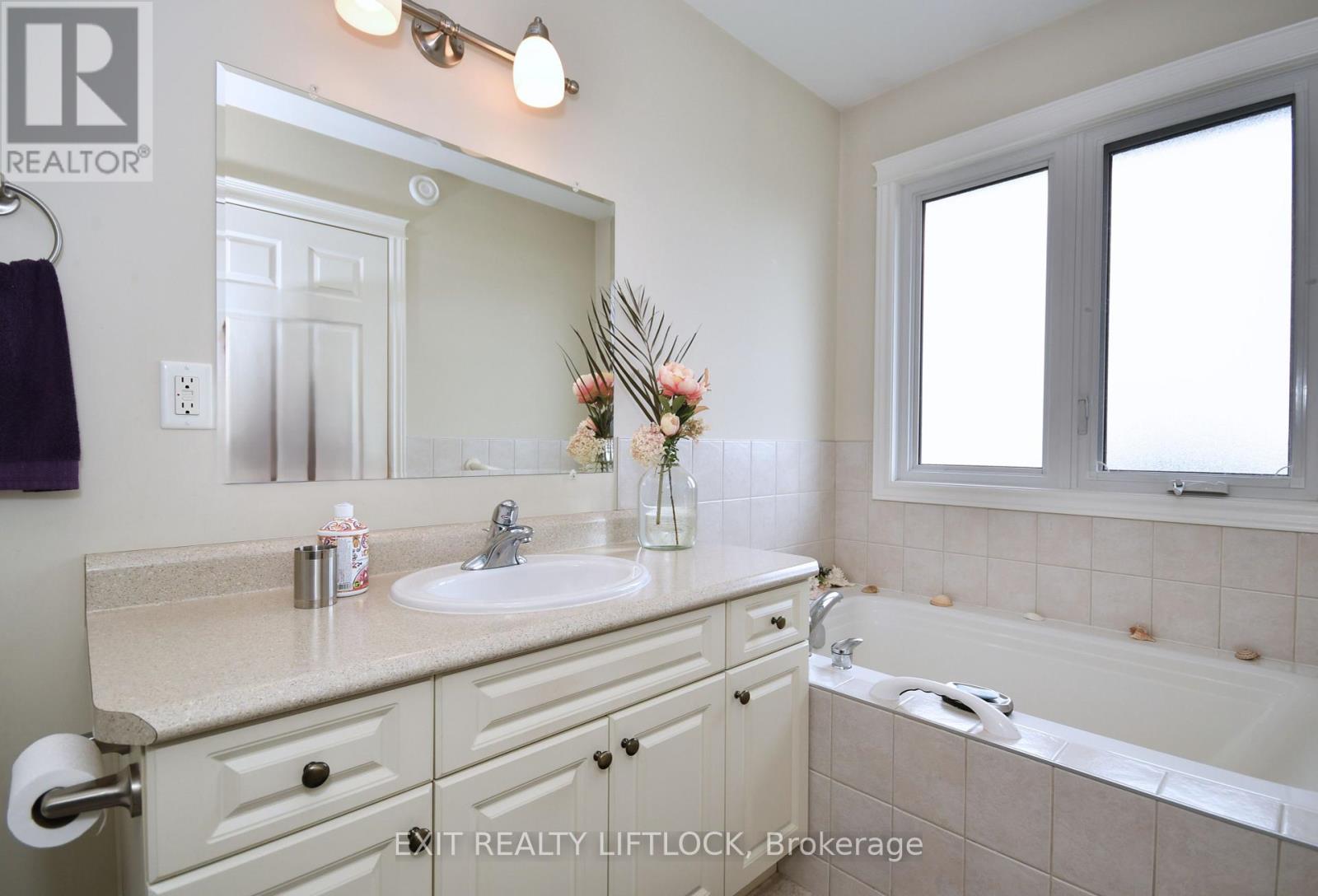 1724 Glenforest Boulevard, Peterborough West, Ontario  K9K 2P5 - Photo 16 - X12213625