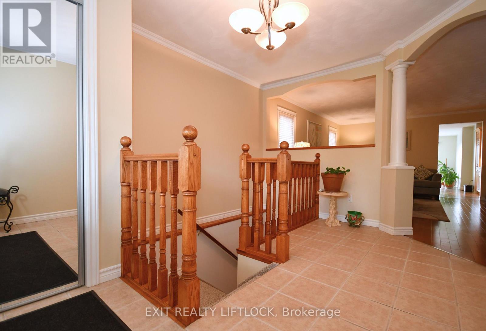 1724 Glenforest Boulevard, Peterborough West, Ontario  K9K 2P5 - Photo 3 - X12213625