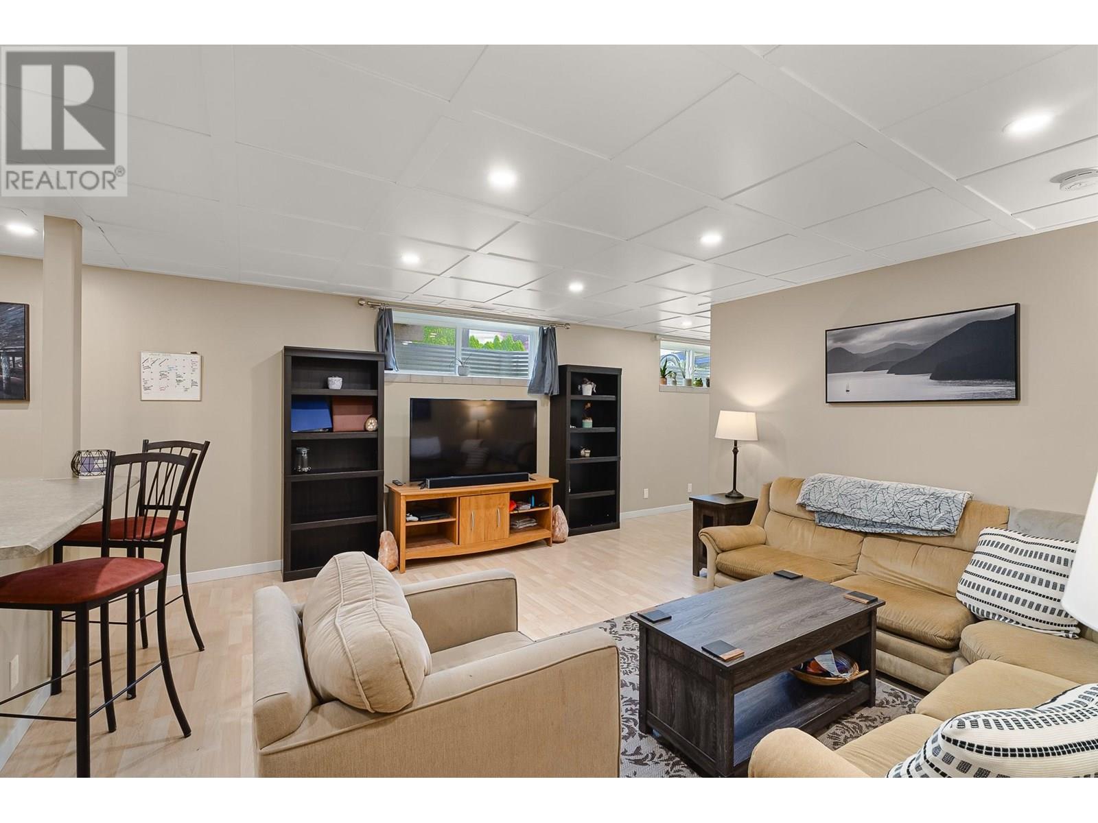 644 Cooper Place, Kamloops, British Columbia  V2B 8R7 - Photo 29 - 10350710