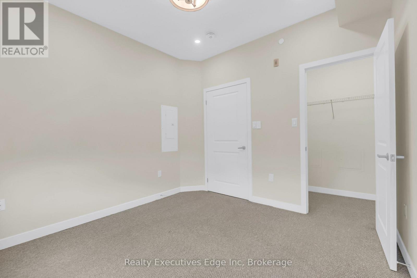 416 - 125 Shoreview Place, Hamilton, Ontario  L8E 0K3 - Photo 12 - X12213609