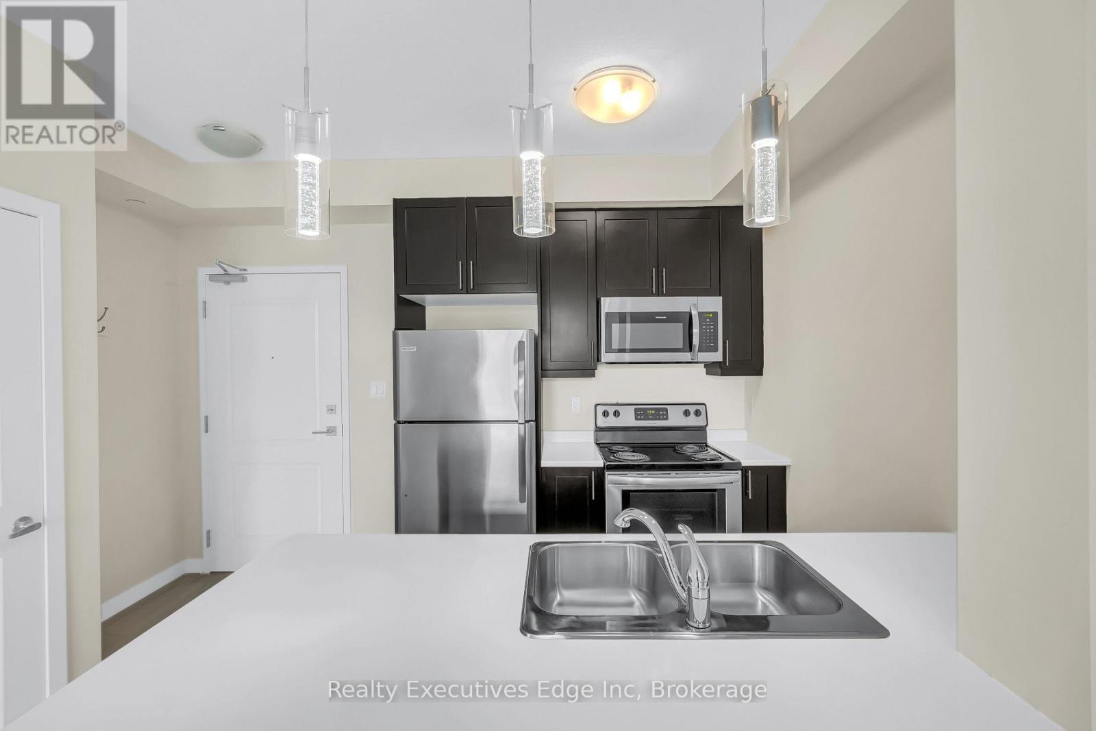 416 - 125 Shoreview Place, Hamilton, Ontario  L8E 0K3 - Photo 8 - X12213609