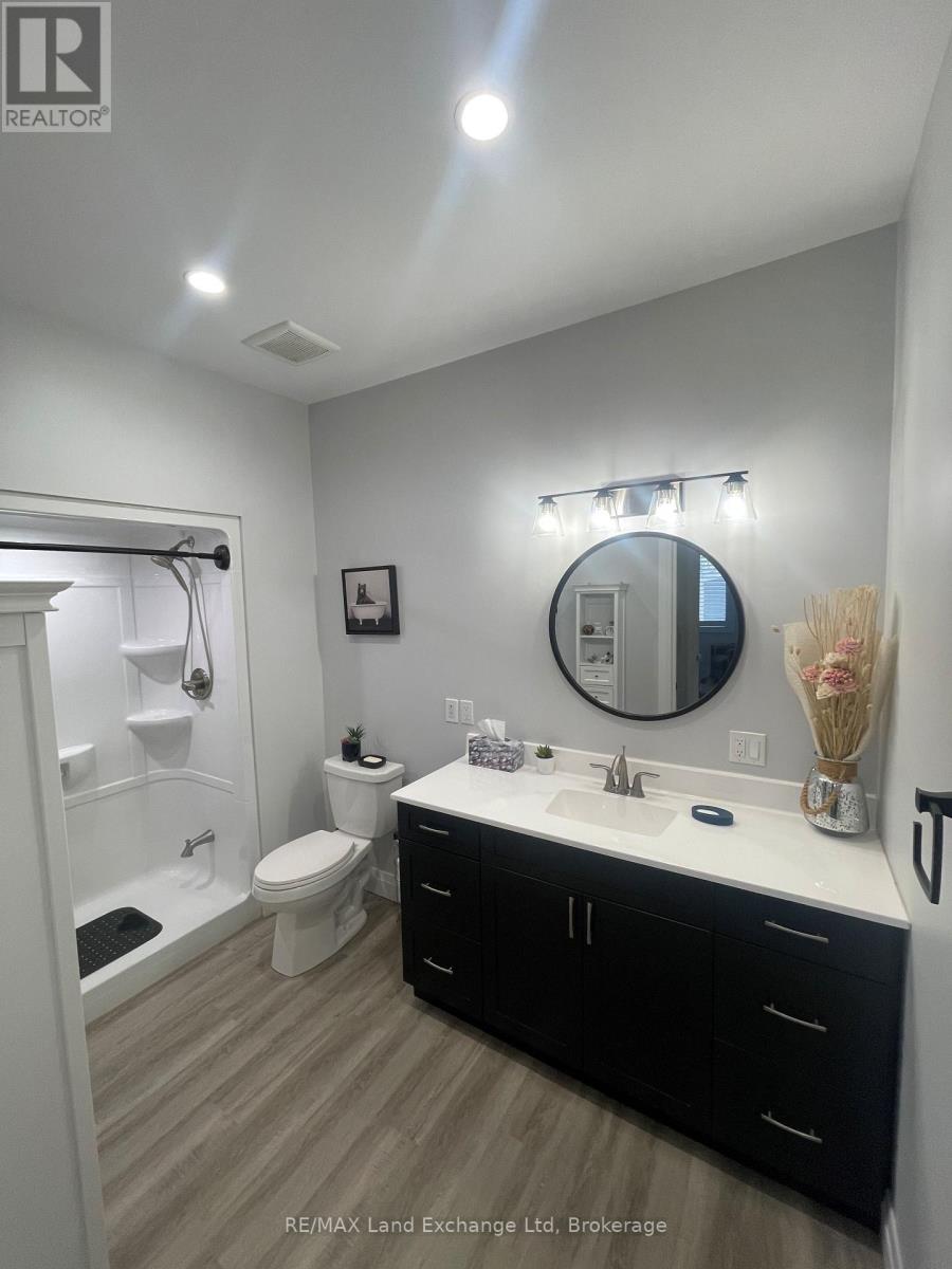255 Albert Street, Huron East, Ontario  N0G 1H0 - Photo 15 - X12213709