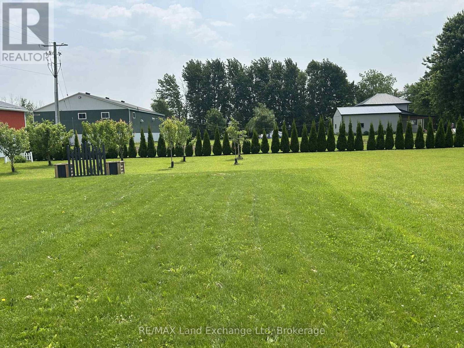 255 Albert Street, Huron East, Ontario  N0G 1H0 - Photo 22 - X12213709