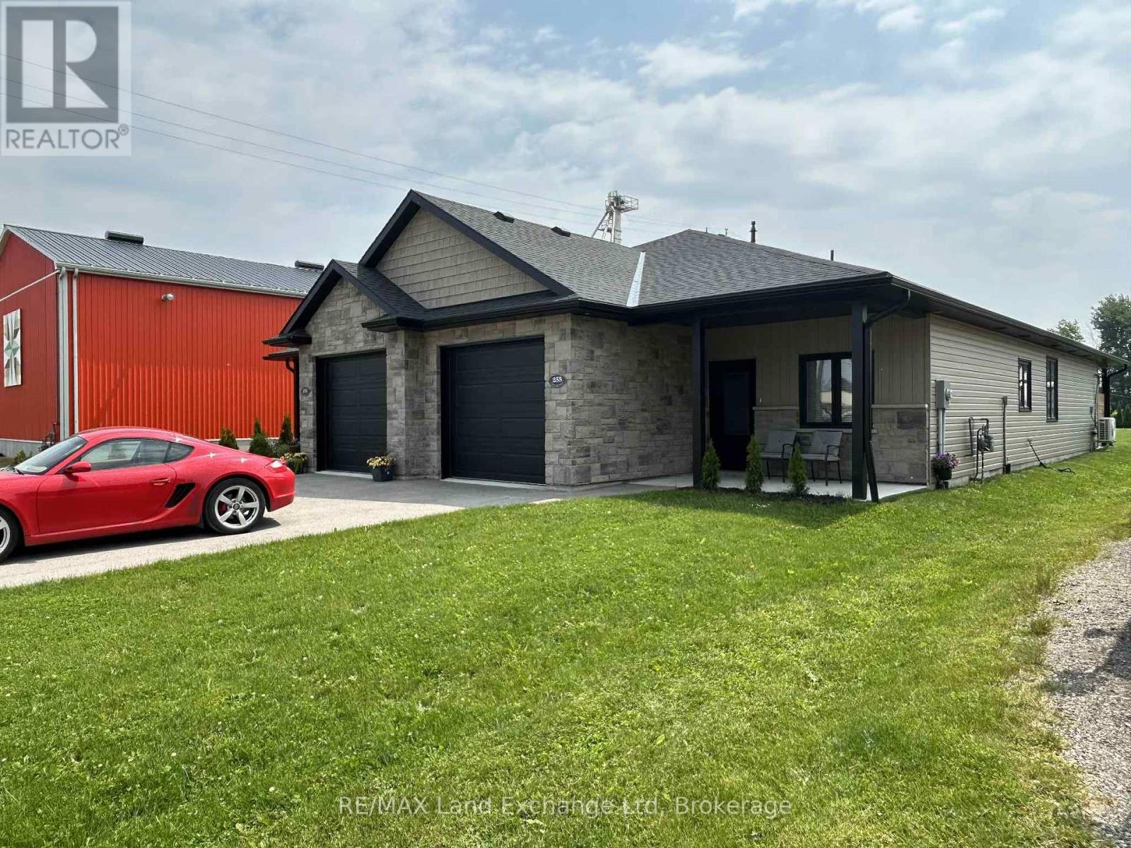 255 Albert Street, Huron East, Ontario  N0G 1H0 - Photo 4 - X12213709