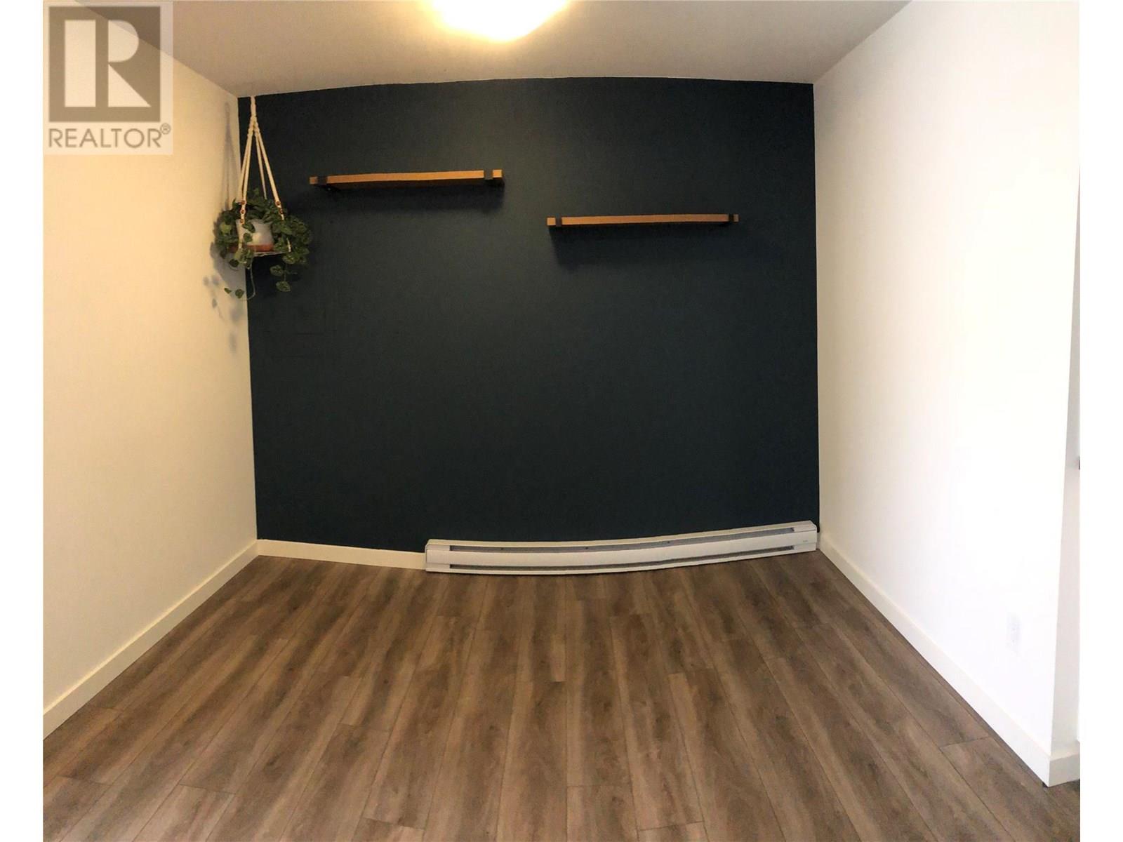 2092 Mountain View Avenue Unit# 120, Lumby, British Columbia  V0E 2G0 - Photo 11 - 10350934