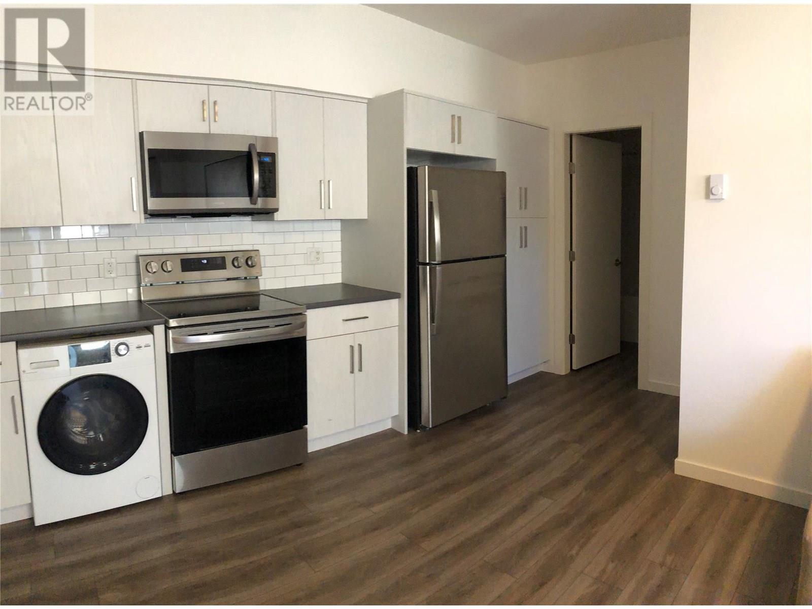 2092 Mountain View Avenue Unit# 120, Lumby, British Columbia  V0E 2G0 - Photo 7 - 10350934