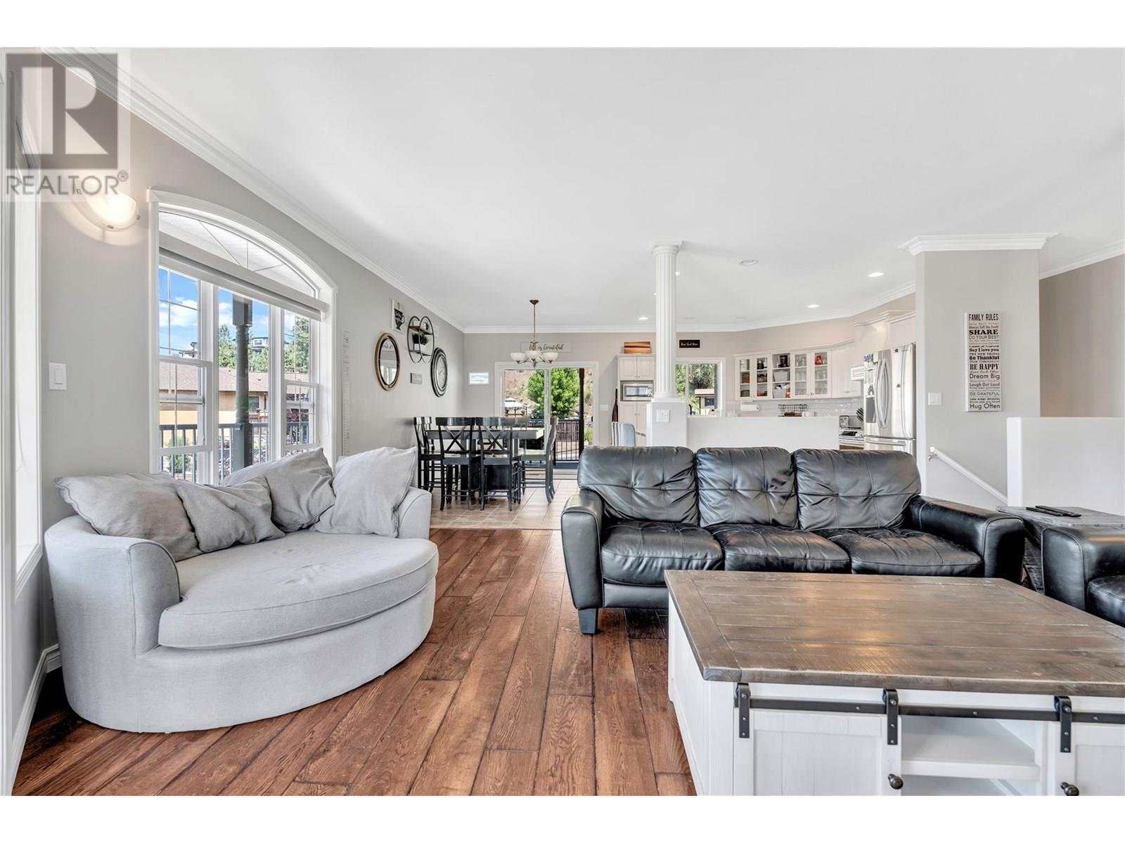 2956 Evergreen Drive, Penticton, British Columbia  V2A 9A8 - Photo 4 - 10351743
