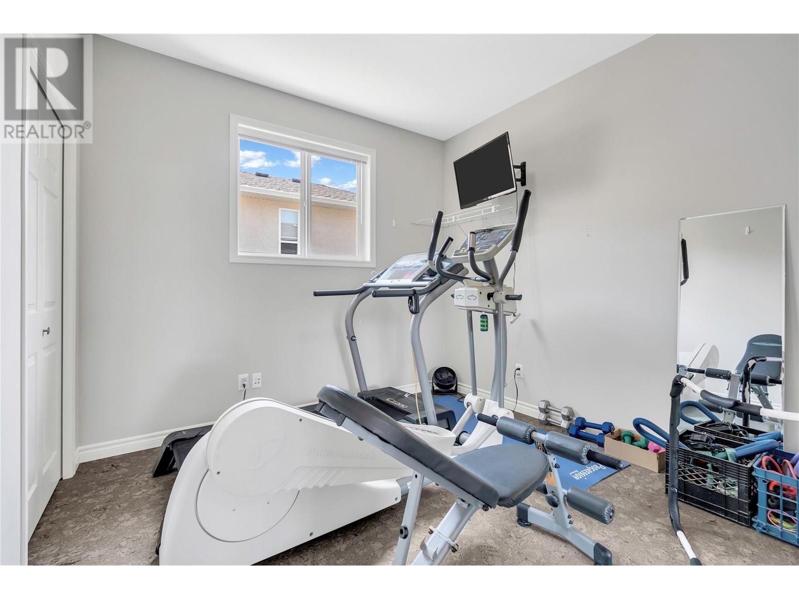 2956 Evergreen Drive, Penticton, British Columbia  V2A 9A8 - Photo 12 - 10351743