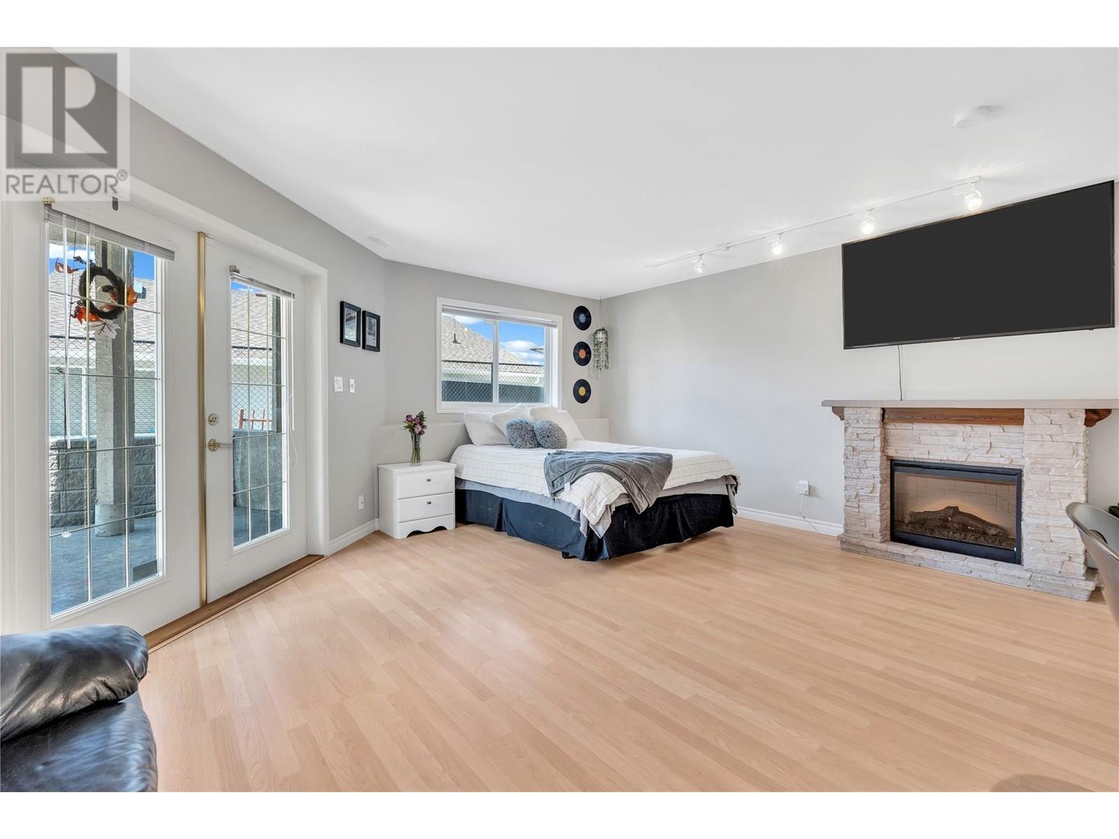 2956 Evergreen Drive, Penticton, British Columbia  V2A 9A8 - Photo 24 - 10351743