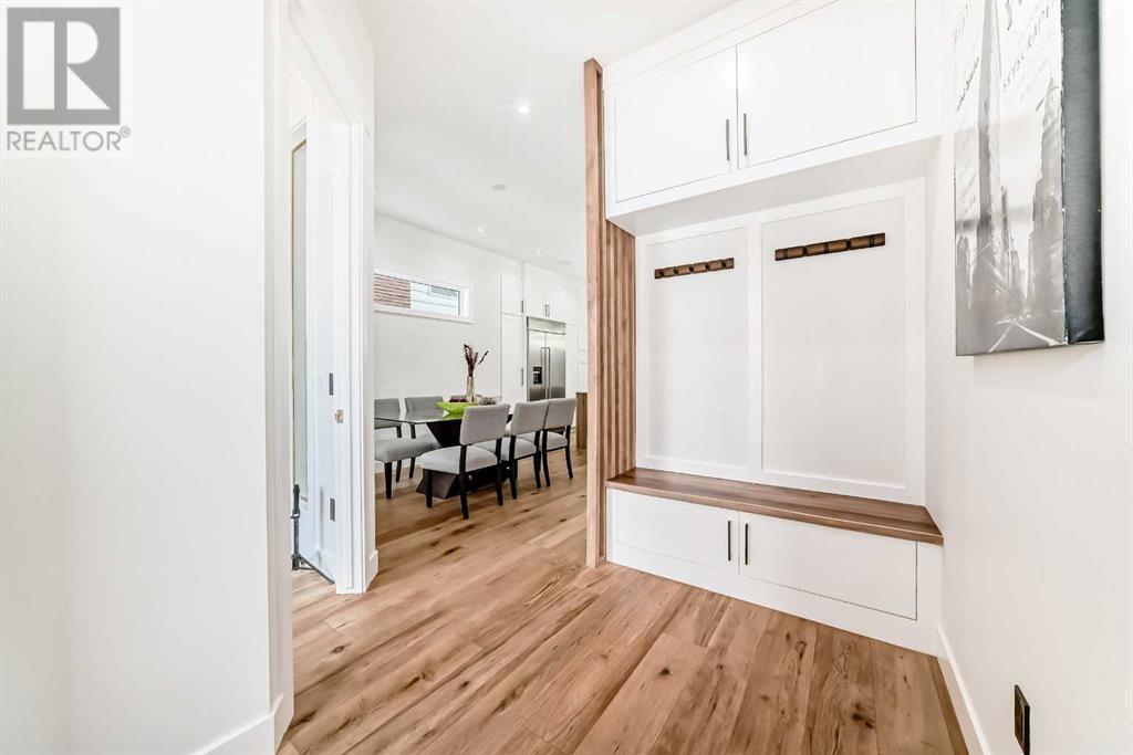 1710 29 Street Sw, Calgary, Alberta  t3c 1m4 - Photo 3 - A2228693