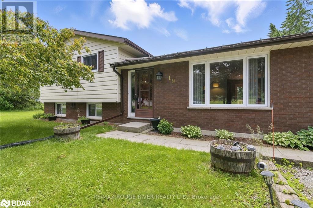 19 Edwards Drive, Keene, Ontario  K0L 2G0 - Photo 1 - 40740274