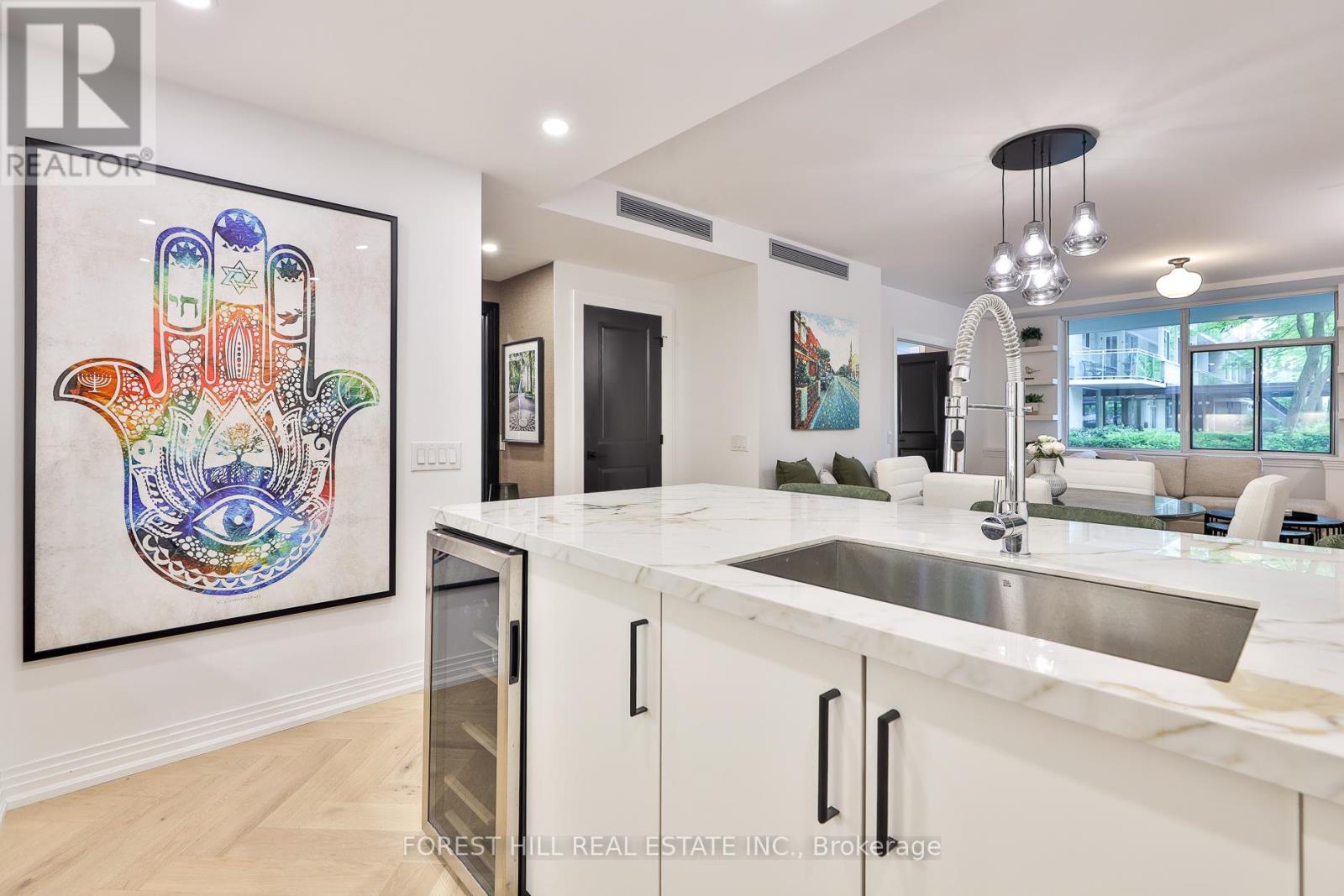 129 - 1 Benvenuto Place, Toronto, Ontario  M4V 2L1 - Photo 16 - C12213303