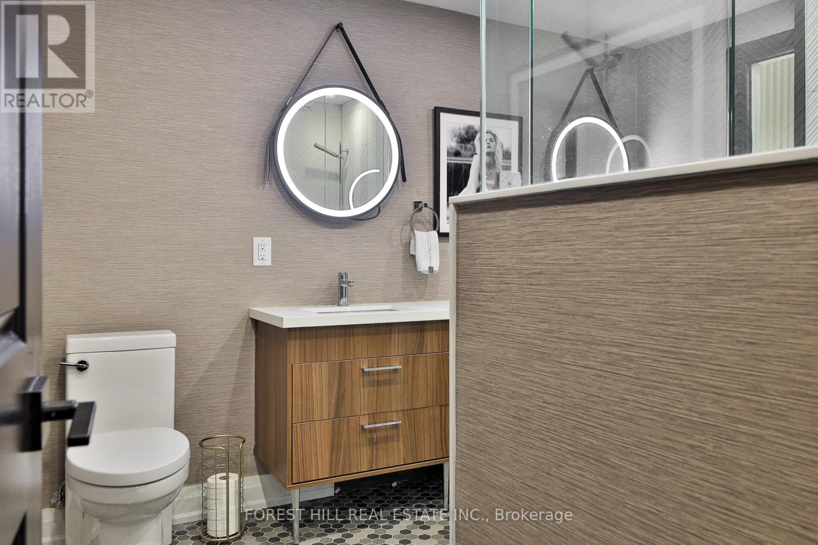 129 - 1 Benvenuto Place, Toronto, Ontario  M4V 2L1 - Photo 27 - C12213303