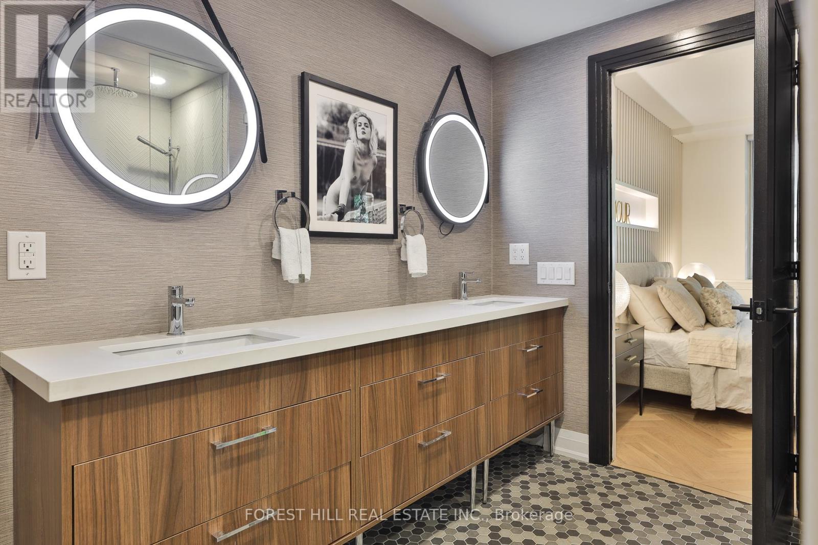 129 - 1 Benvenuto Place, Toronto, Ontario  M4V 2L1 - Photo 28 - C12213303