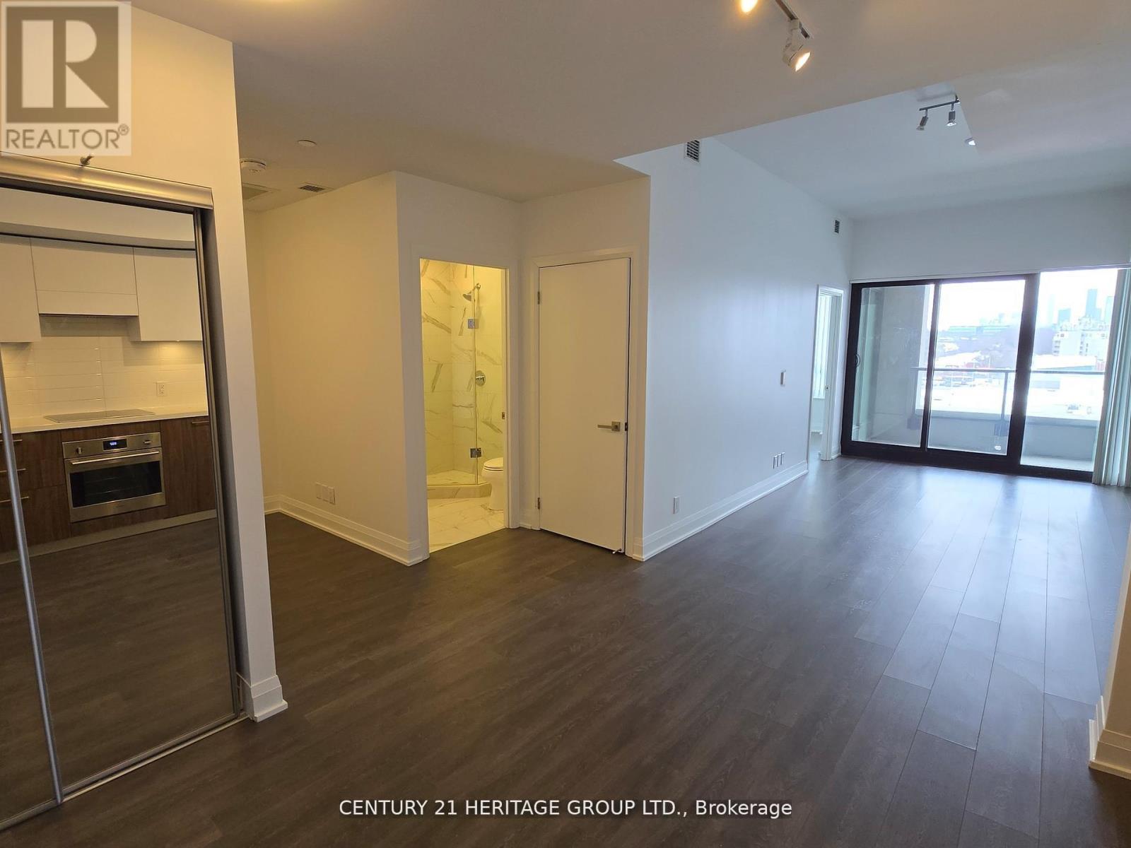 619 - 33 Frederick Todd Way, Toronto, Ontario  M4G 0C9 - Photo 10 - C12213315