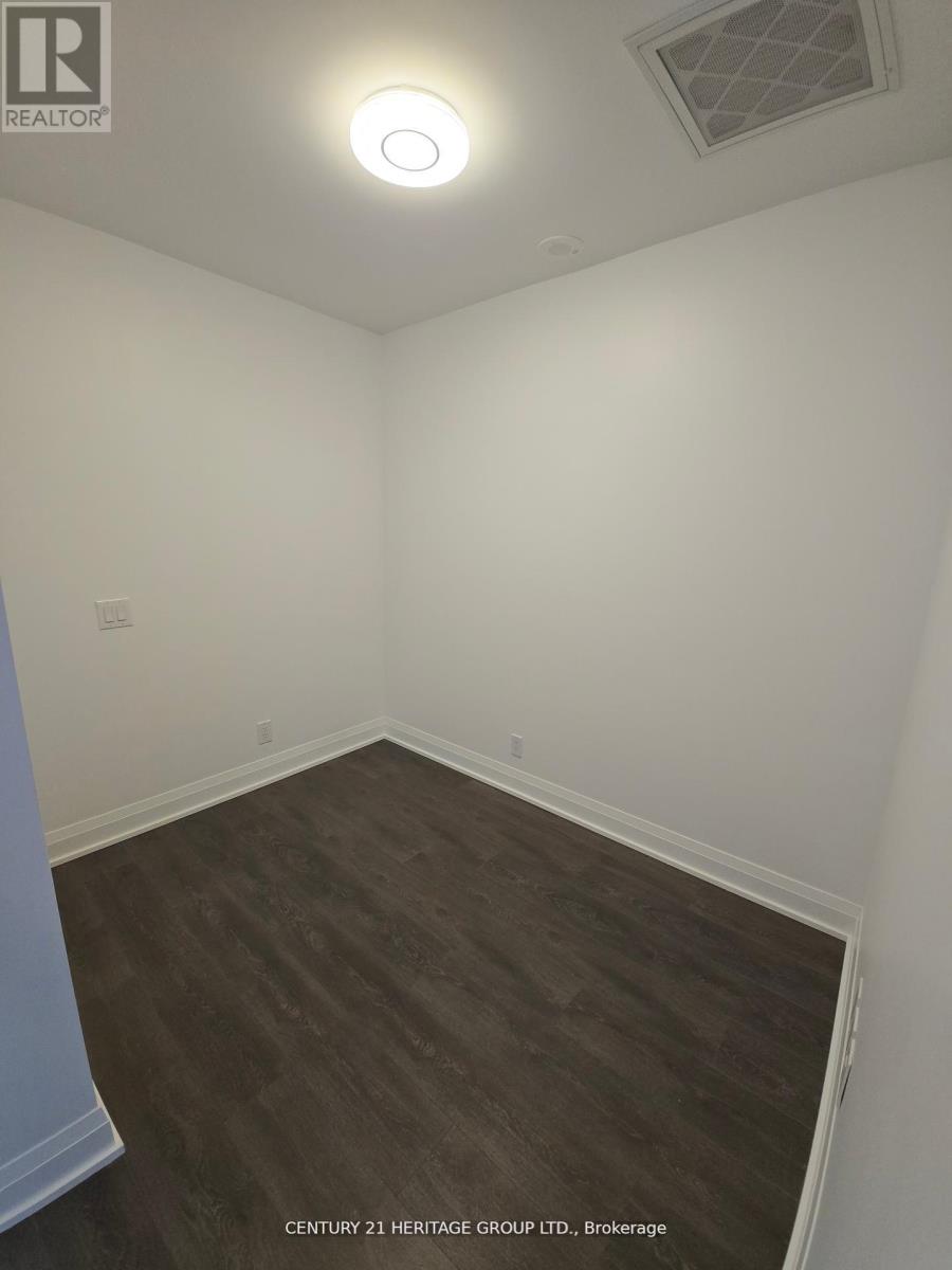 619 - 33 Frederick Todd Way, Toronto, Ontario  M4G 0C9 - Photo 12 - C12213315