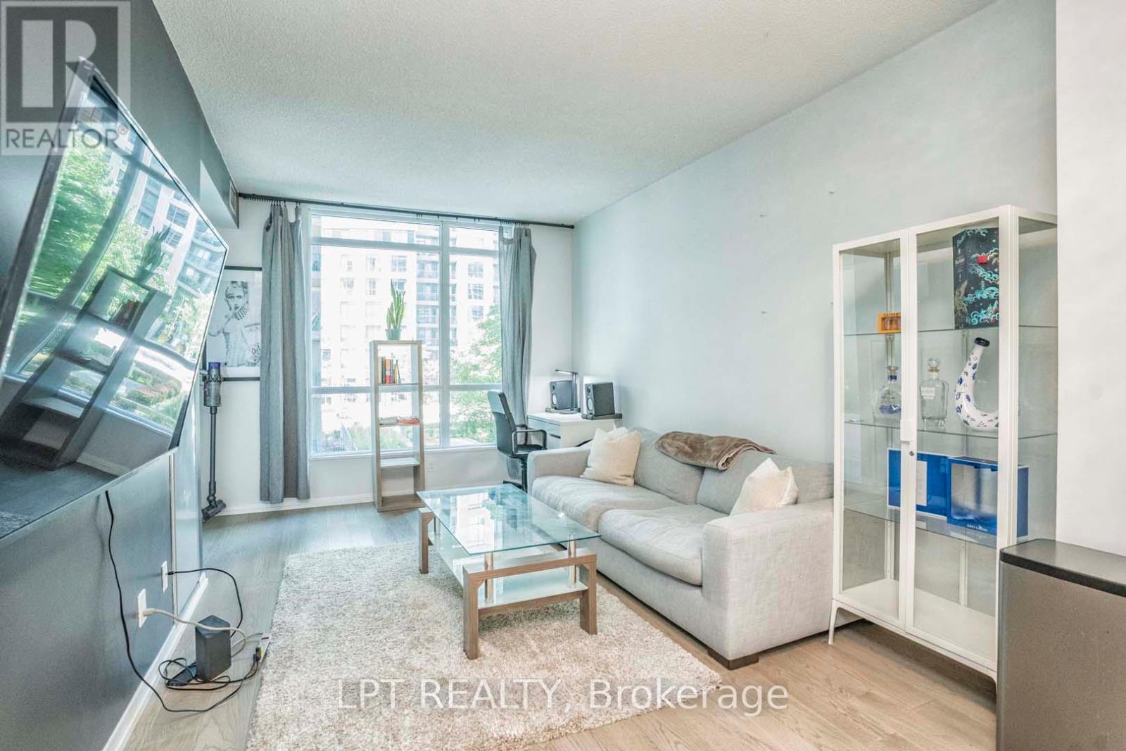 217 - 215 Fort York Boulevard, Toronto, Ontario  M5V 4A2 - Photo 11 - C12213347