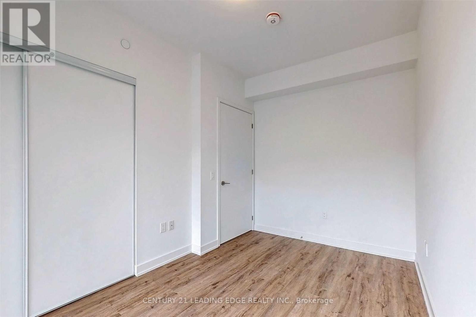 423 - 15 Queens Quay E, Toronto, Ontario  M5E 0C5 - Photo 10 - C12213352