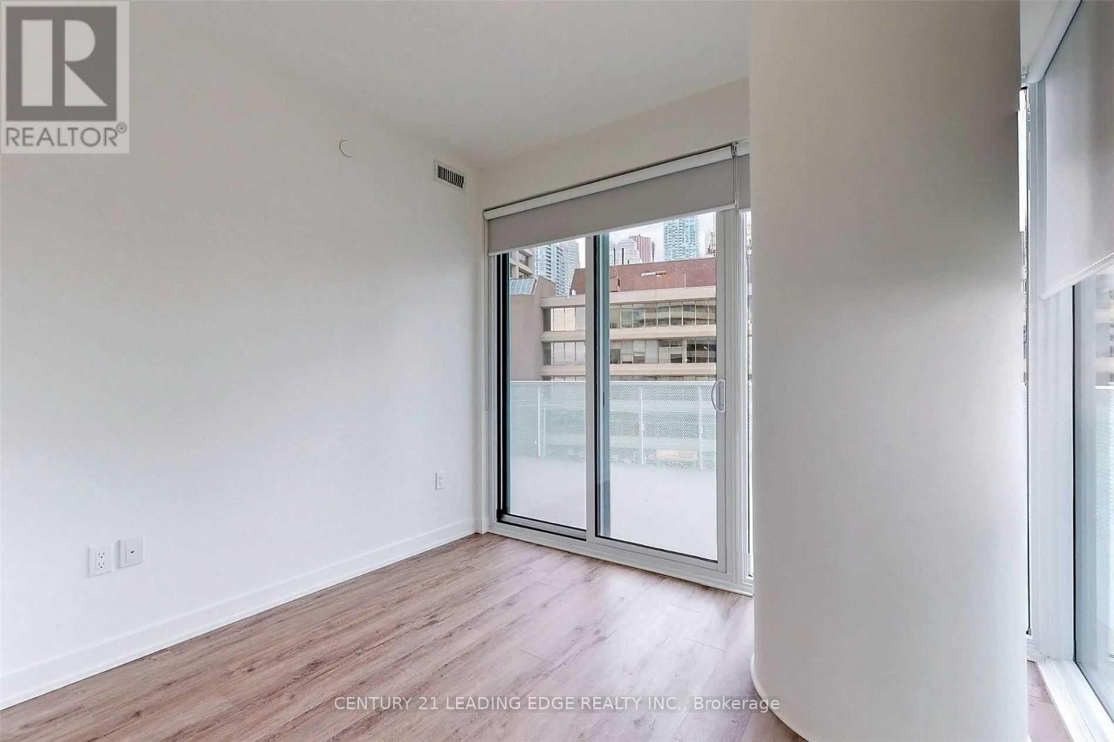 423 - 15 Queens Quay E, Toronto, Ontario  M5E 0C5 - Photo 11 - C12213352