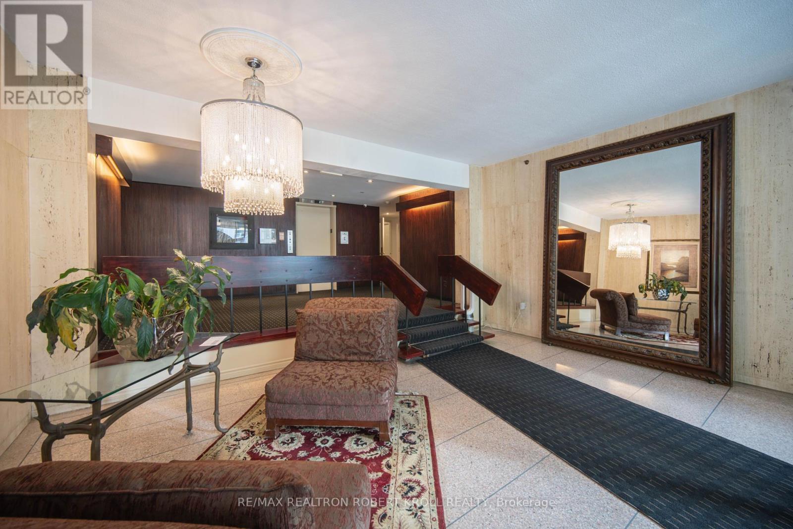 506 - 60 Montclair Avenue, Toronto, Ontario  M5P 1P7 - Photo 6 - C12213355