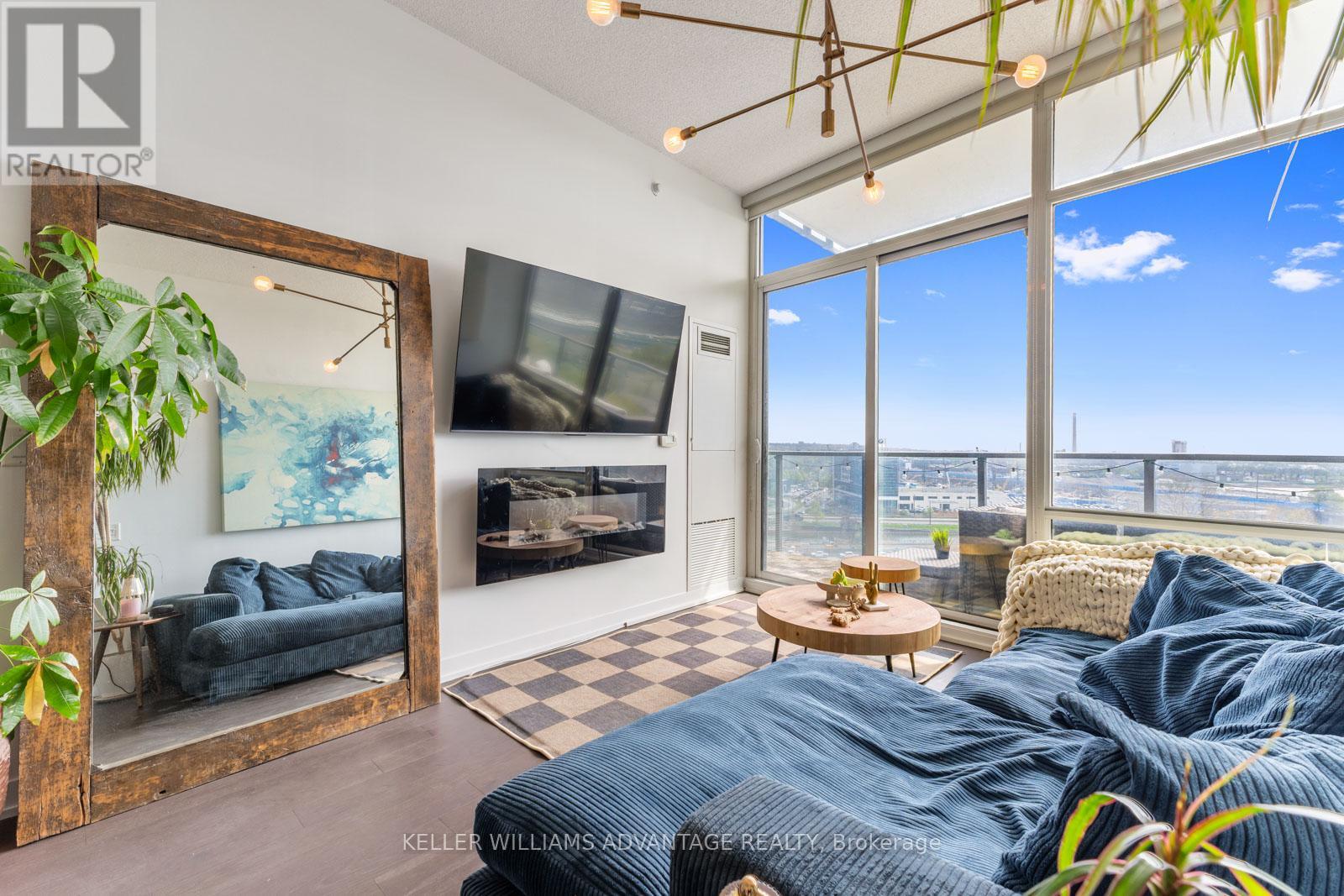 N1009 - 120 Bayview Avenue, Toronto, Ontario  M5A 3R7 - Photo 18 - C12213372