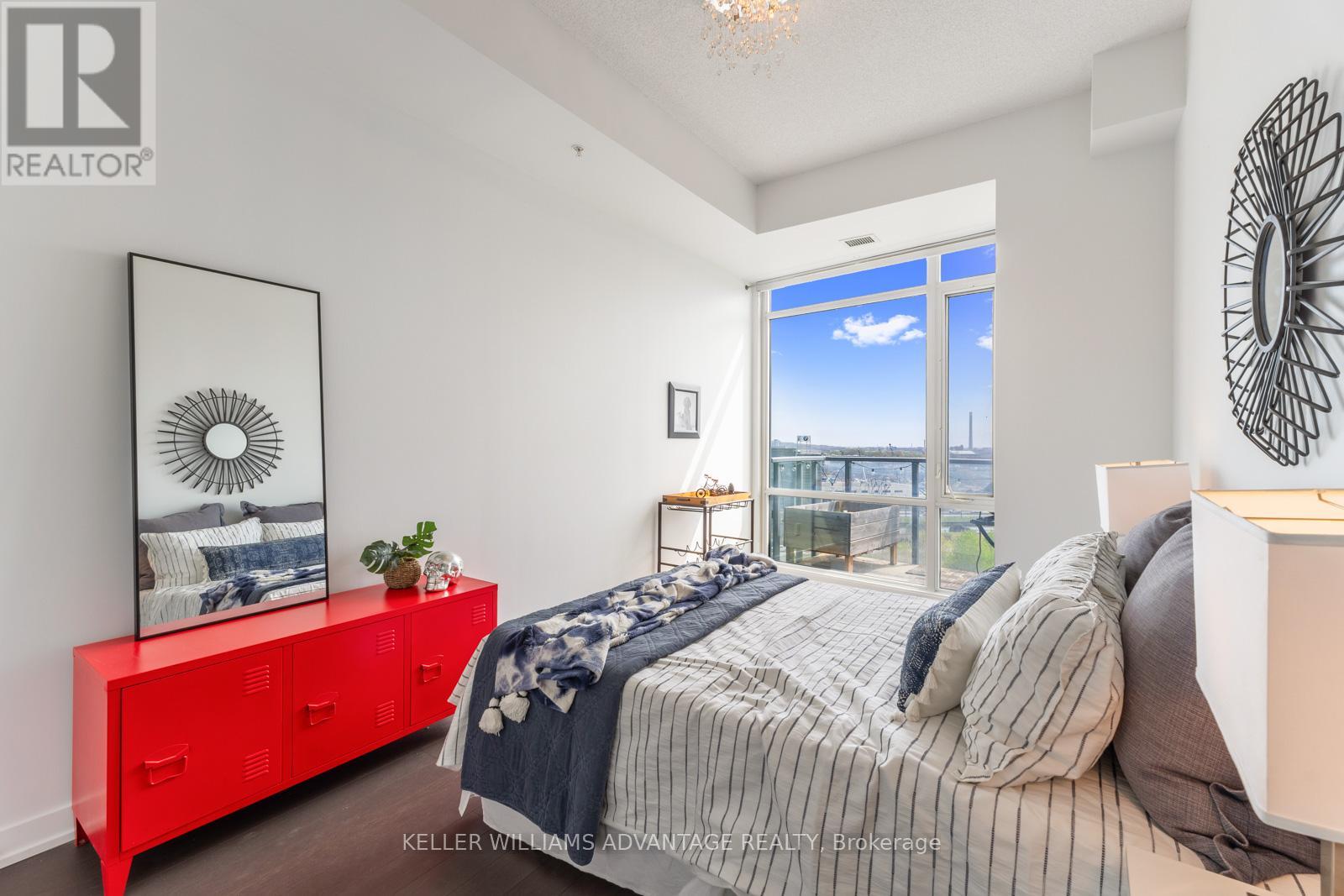 N1009 - 120 Bayview Avenue, Toronto, Ontario  M5A 3R7 - Photo 19 - C12213372
