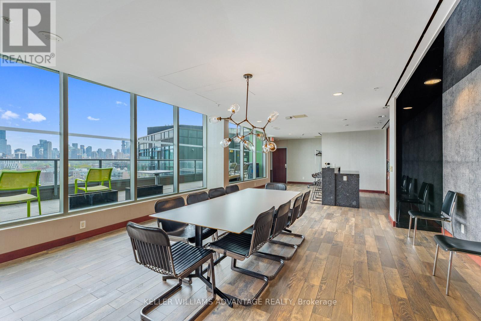 N1009 - 120 Bayview Avenue, Toronto, Ontario  M5A 3R7 - Photo 34 - C12213372
