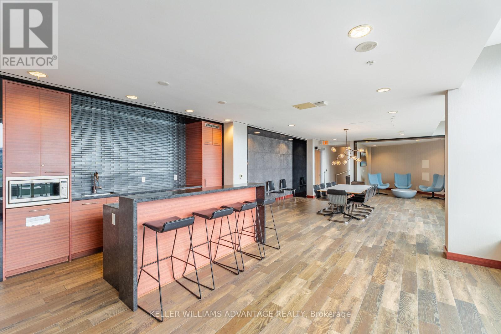 N1009 - 120 Bayview Avenue, Toronto, Ontario  M5A 3R7 - Photo 35 - C12213372