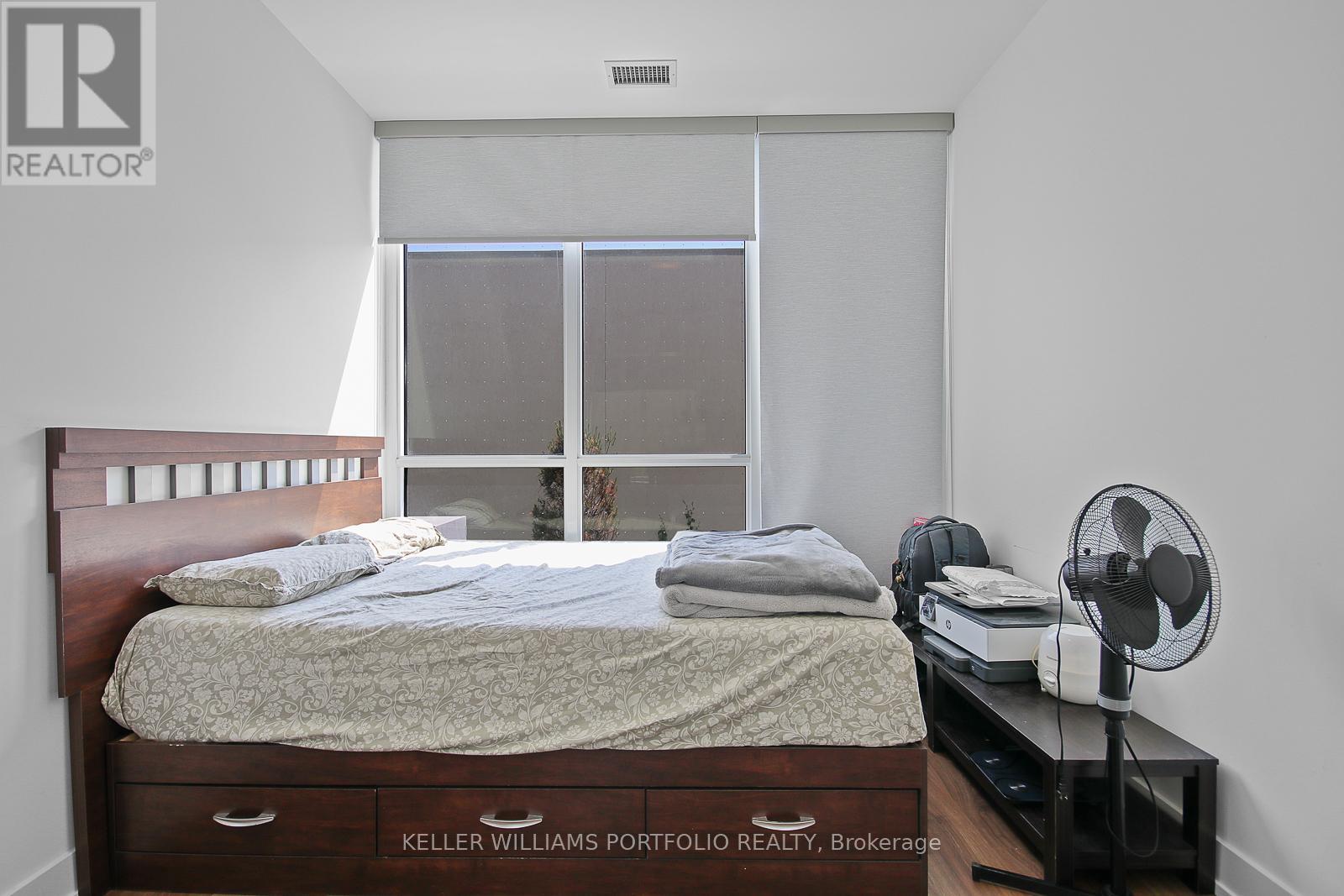 219 - 30 Inn On The Park Drive, Toronto, Ontario  M3C 0P7 - Photo 11 - C12213401