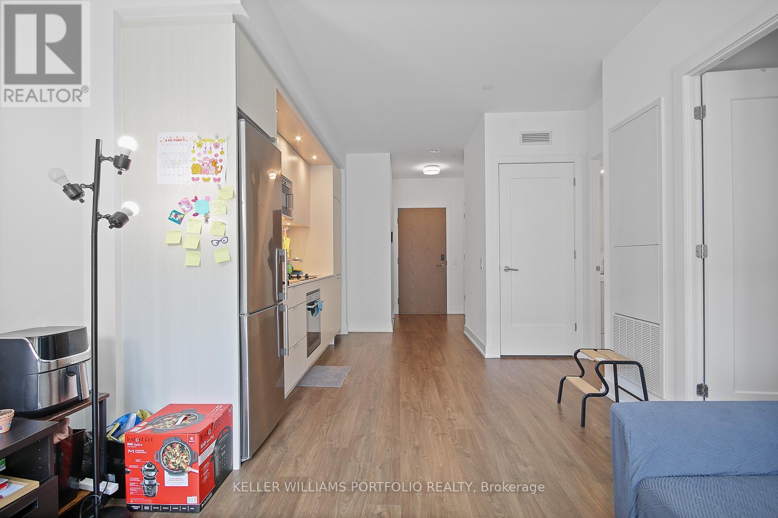 219 - 30 Inn On The Park Drive, Toronto, Ontario  M3C 0P7 - Photo 9 - C12213401