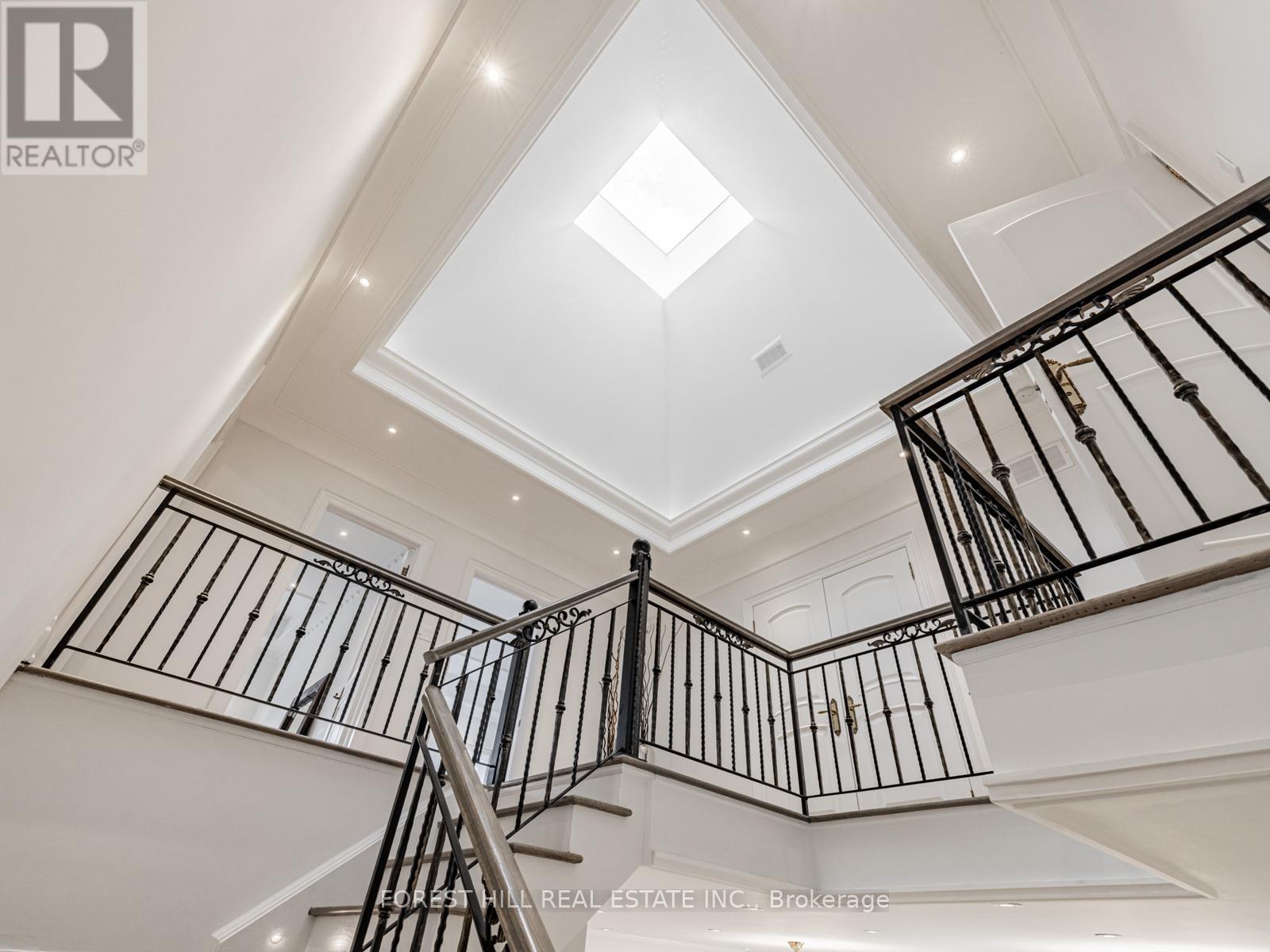 331 Connaught Avenue, Toronto (Newtonbrook West), Ontario  M2R 2M1 - Photo 17 - C12213406