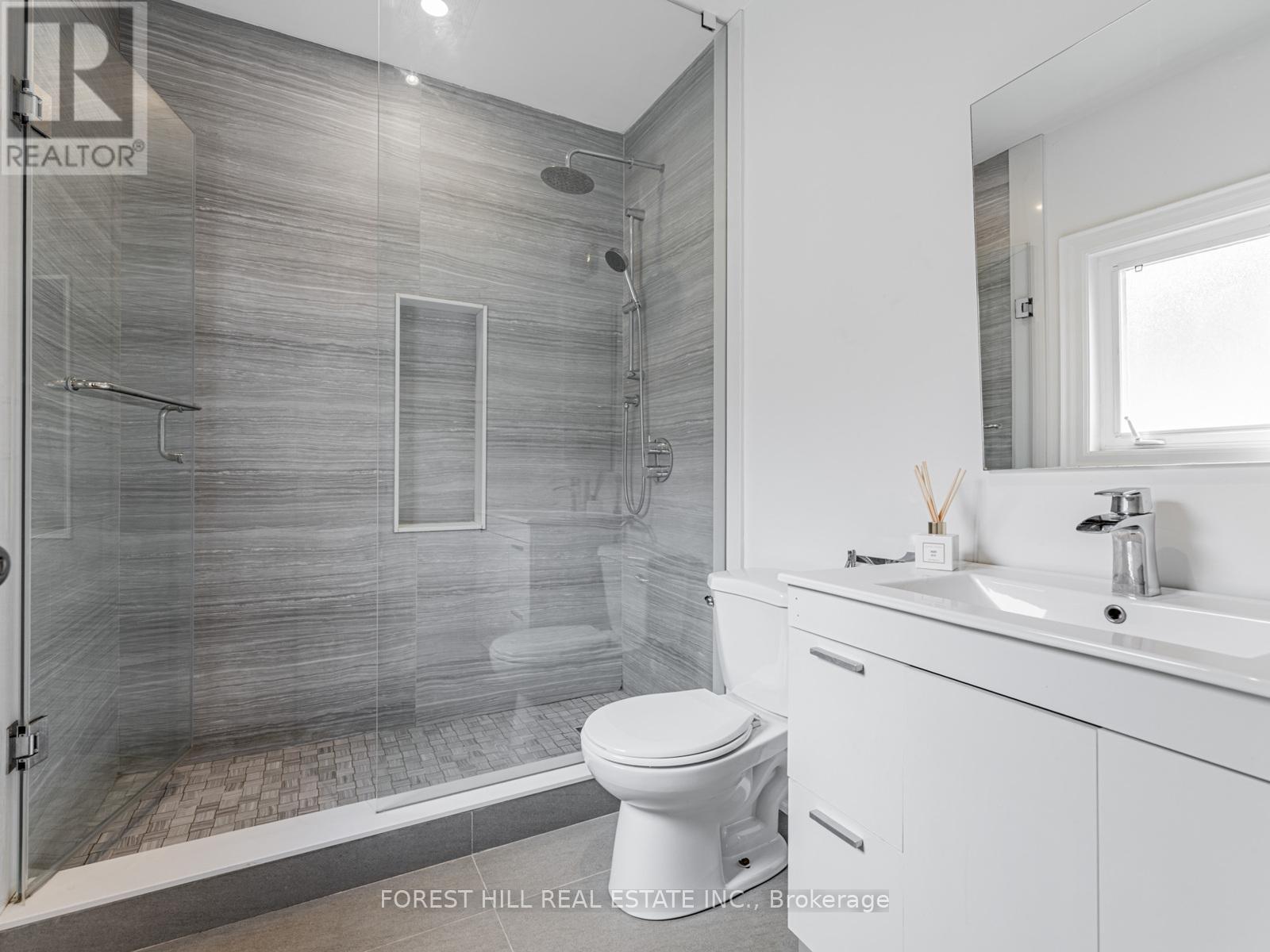 331 Connaught Avenue, Toronto (Newtonbrook West), Ontario  M2R 2M1 - Photo 24 - C12213406