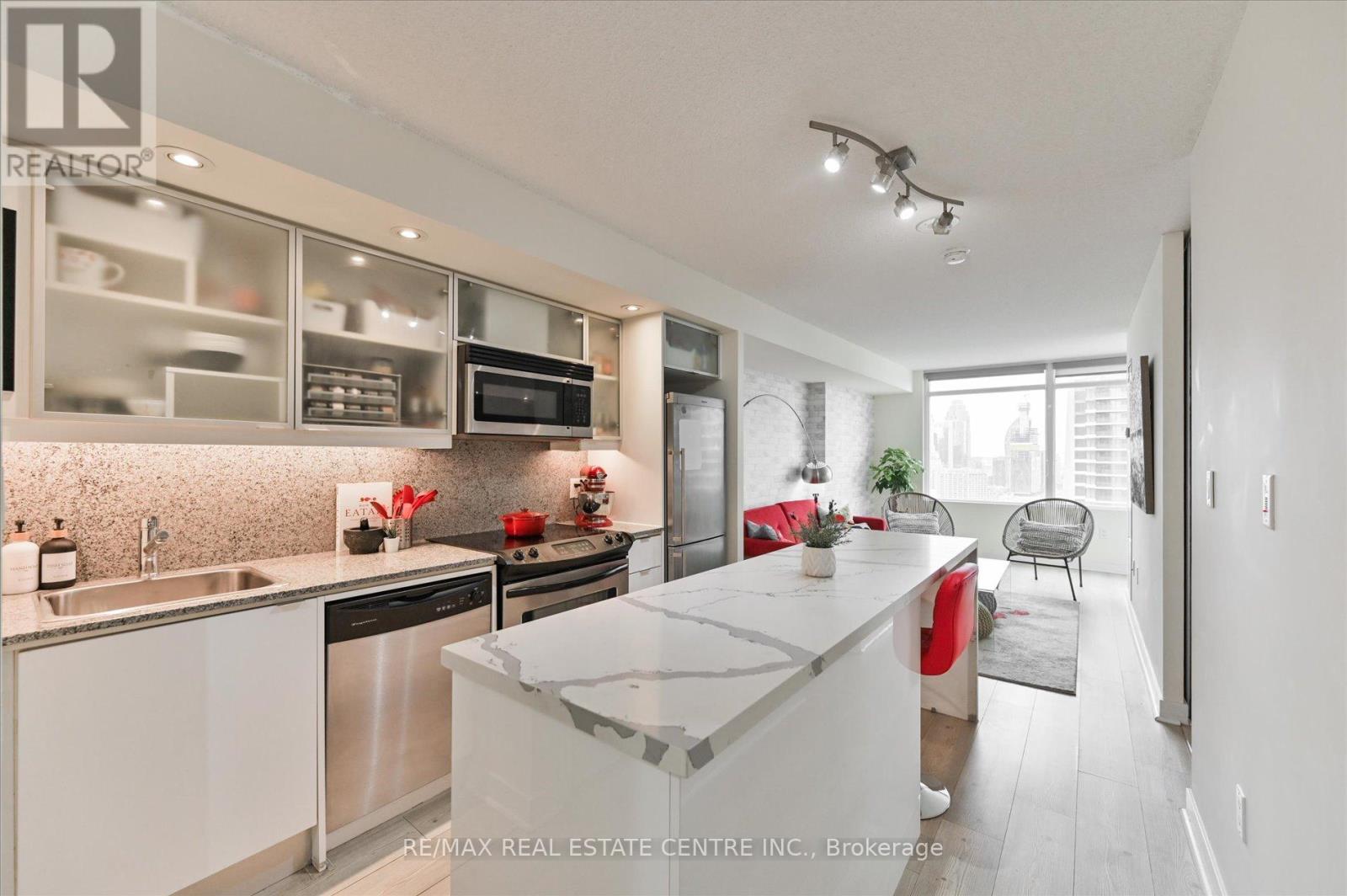 4105 - 25 Telegram Mews, Toronto, Ontario  M5V 3Z1 - Photo 14 - C12213408