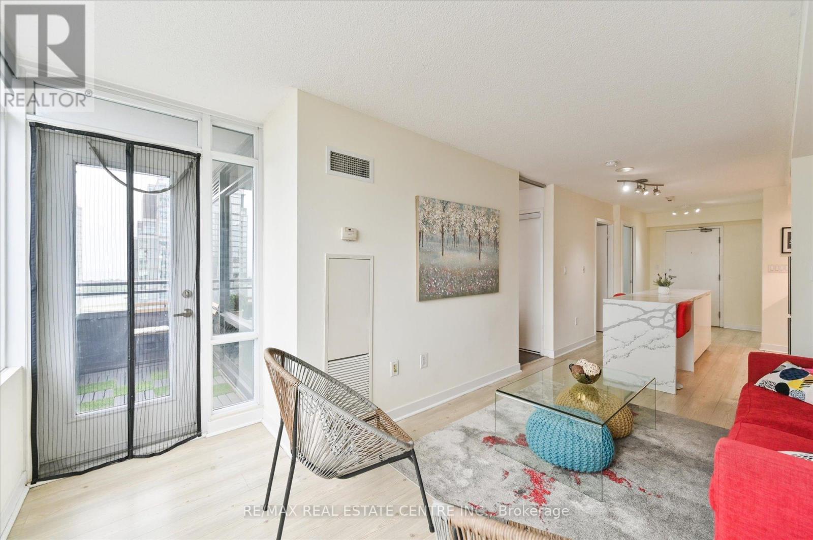 4105 - 25 Telegram Mews, Toronto, Ontario  M5V 3Z1 - Photo 21 - C12213408