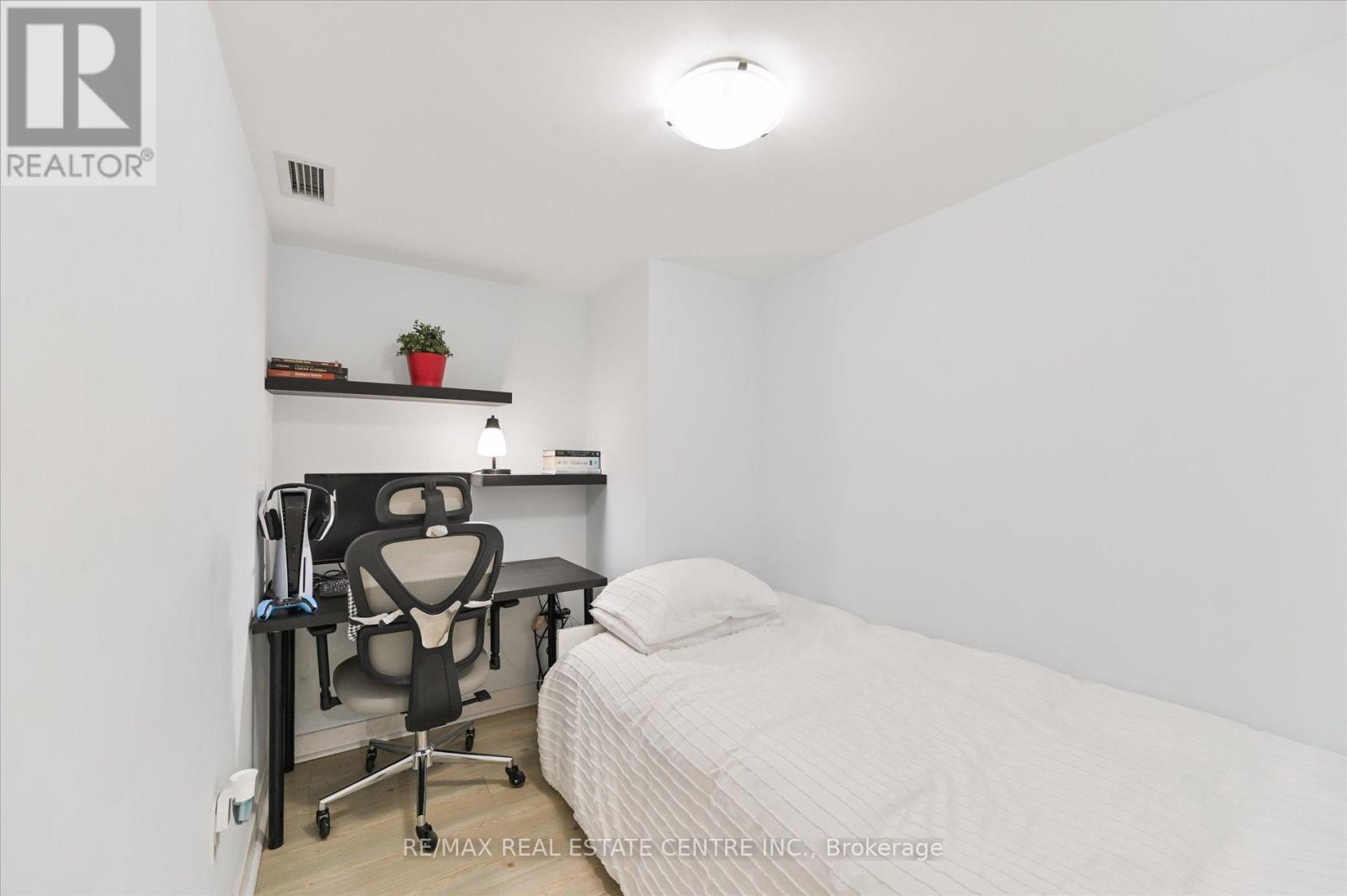4105 - 25 Telegram Mews, Toronto, Ontario  M5V 3Z1 - Photo 24 - C12213408