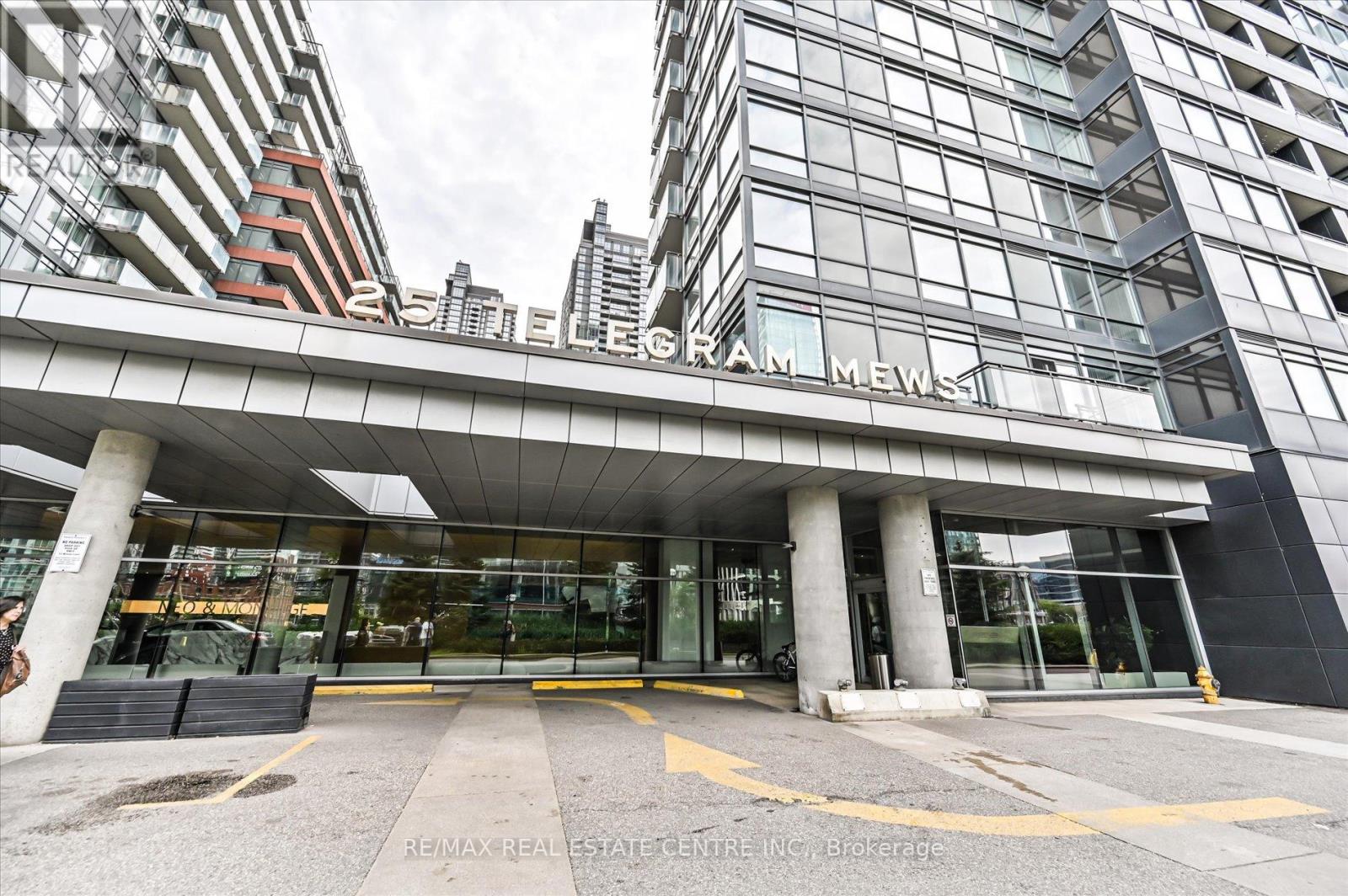 4105 - 25 Telegram Mews, Toronto, Ontario  M5V 3Z1 - Photo 4 - C12213408