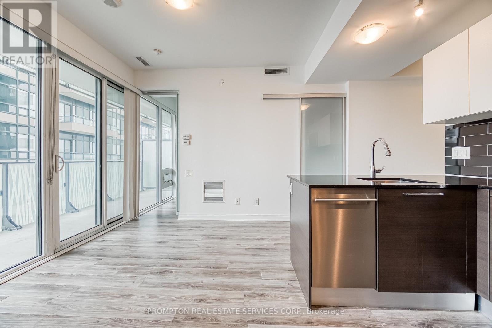 2105 - 42 Charles Street E, Toronto, Ontario  M4Y 1T4 - Photo 11 - C12213437