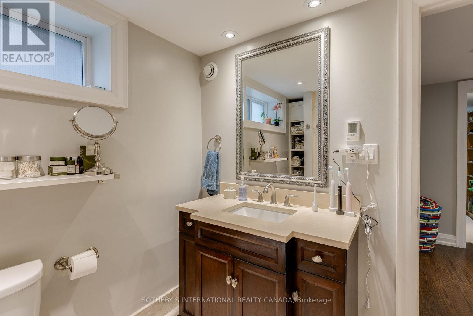 412 Wellesley Street E, Toronto, Ontario  M4X 1H6 - Photo 17 - C12213441