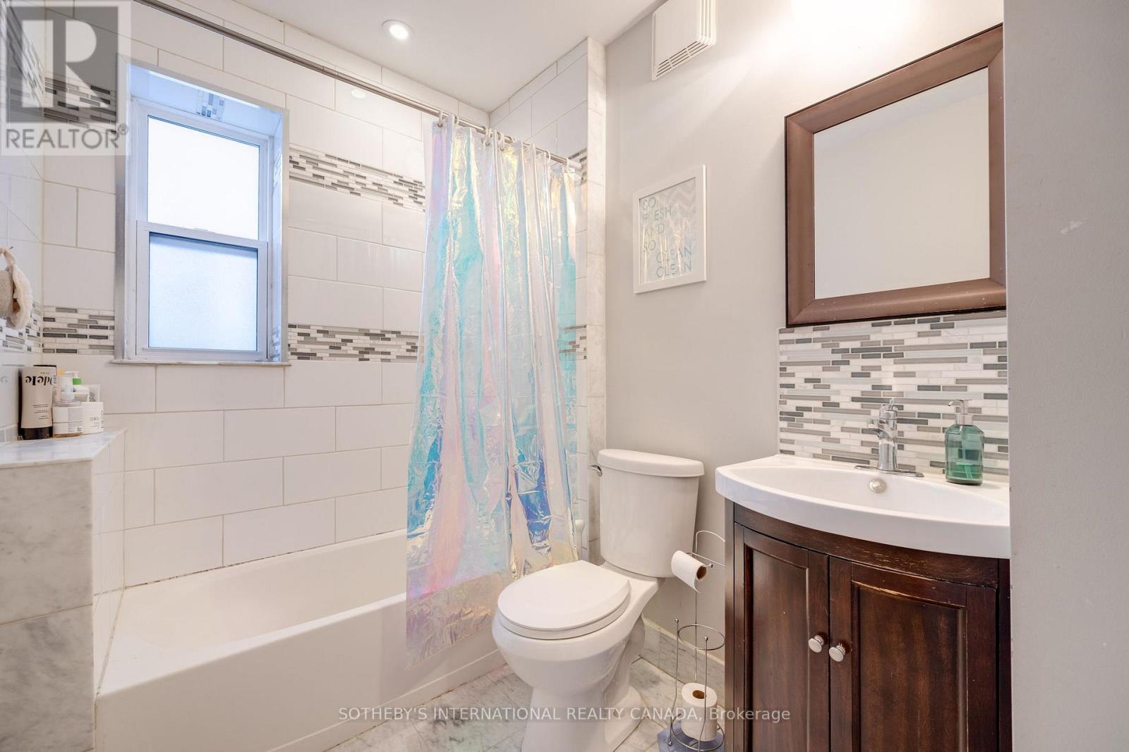 412 Wellesley Street E, Toronto, Ontario  M4X 1H6 - Photo 29 - C12213441