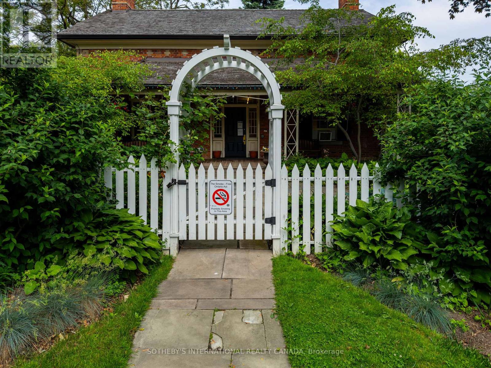 412 Wellesley Street E, Toronto, Ontario  M4X 1H6 - Photo 44 - C12213441