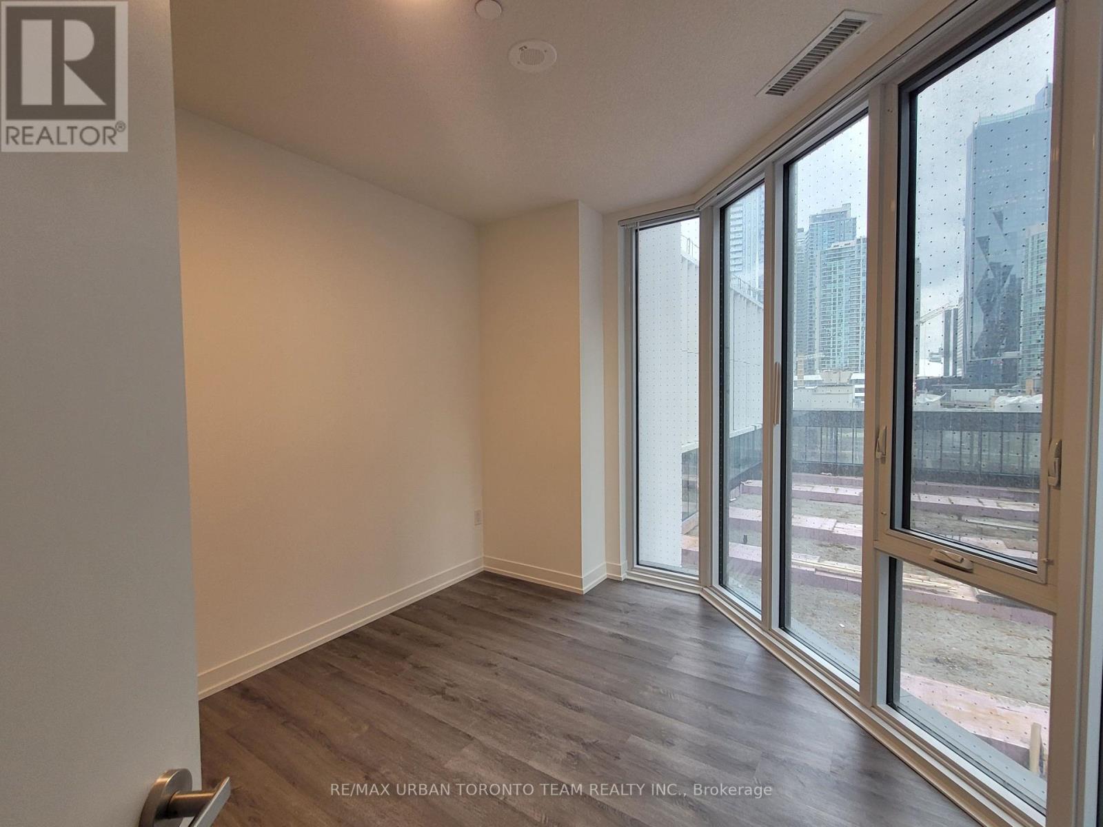820 - 138 Downes Street, Toronto, Ontario  M5E 0E4 - Photo 10 - C12213474