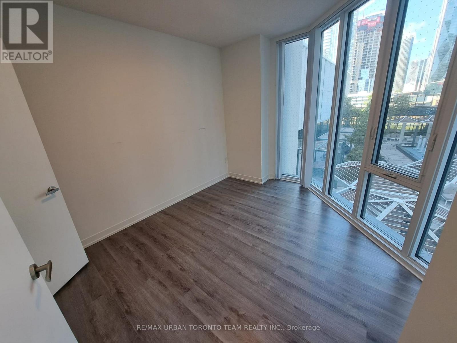 820 - 138 Downes Street, Toronto, Ontario  M5E 0E4 - Photo 8 - C12213474