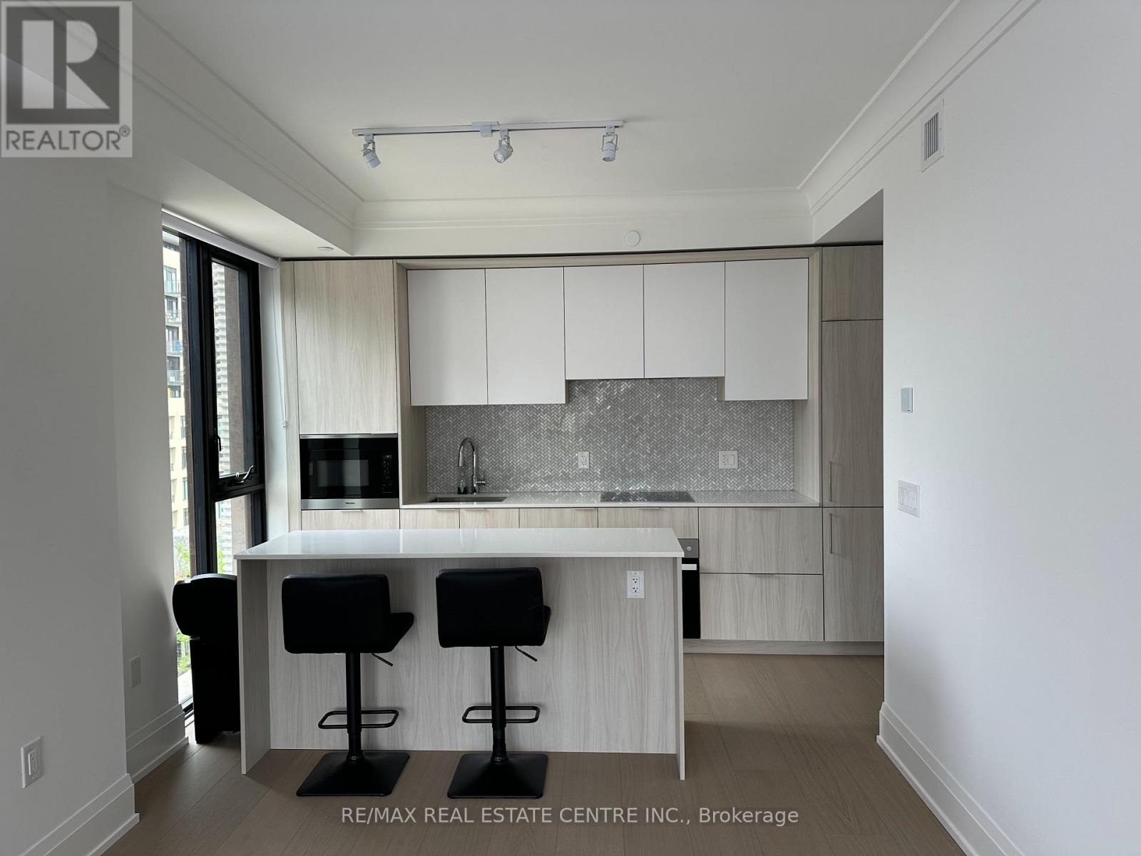 611 - 123 Portland Street, Toronto, Ontario  M5V 2N4 - Photo 3 - C12213480